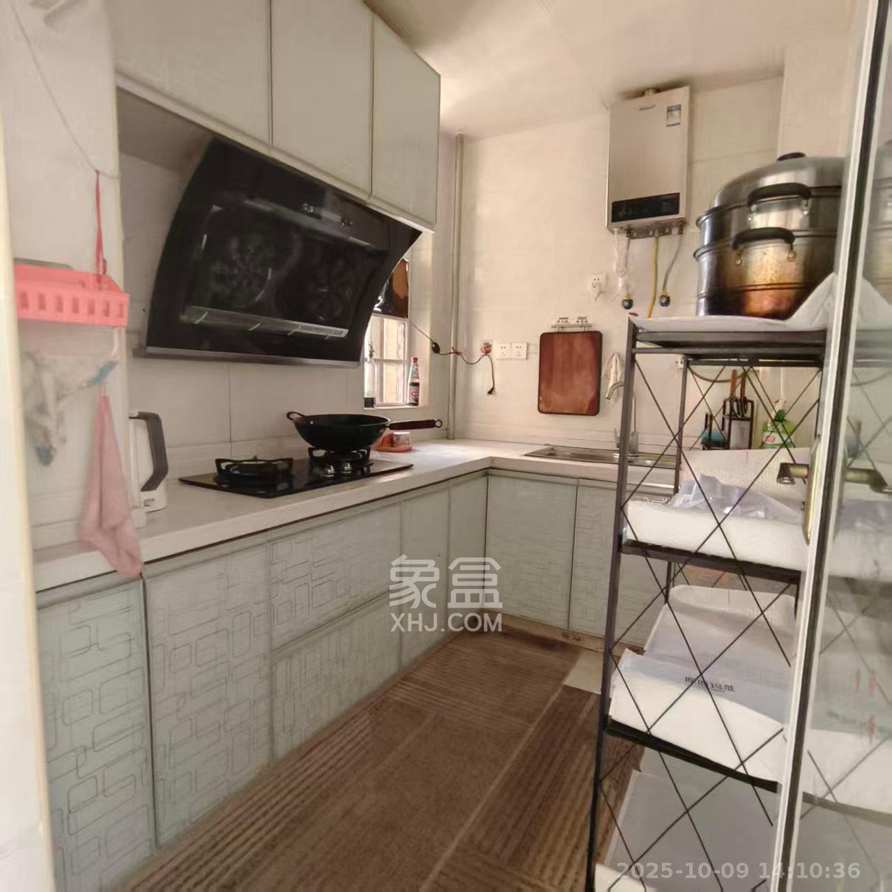 MOMA当代广场 3室2厅1卫 2100.0元/月 MOMA当代广场 3室2厅1卫 2100.0元/月室内图