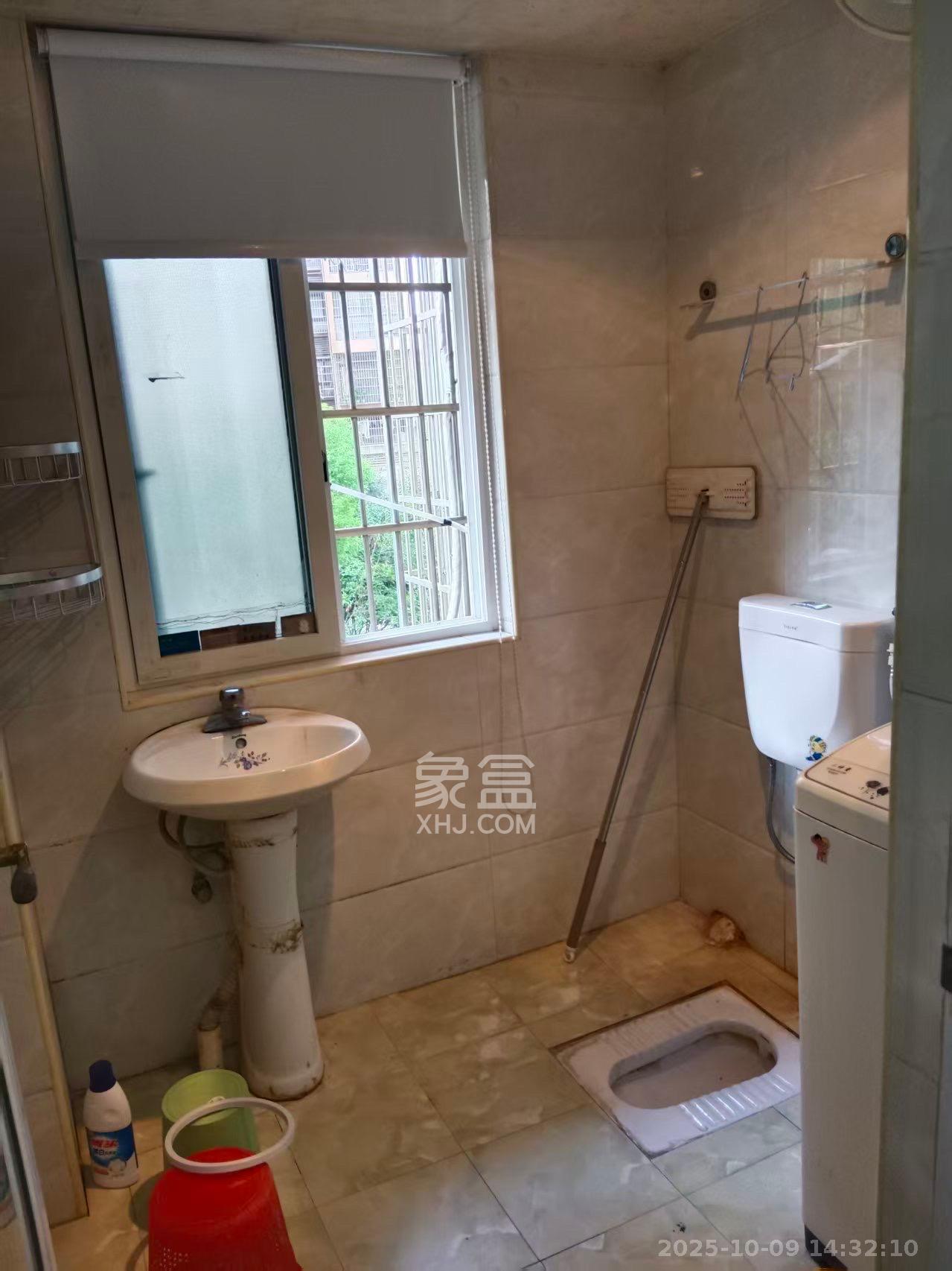 家和苑(原梅溪湖保障性住房一期)  1室0厅1卫    1000.0元/月 家和苑(原梅溪湖保障性住房一期)  1室0厅1卫    1000.0元/月室内图