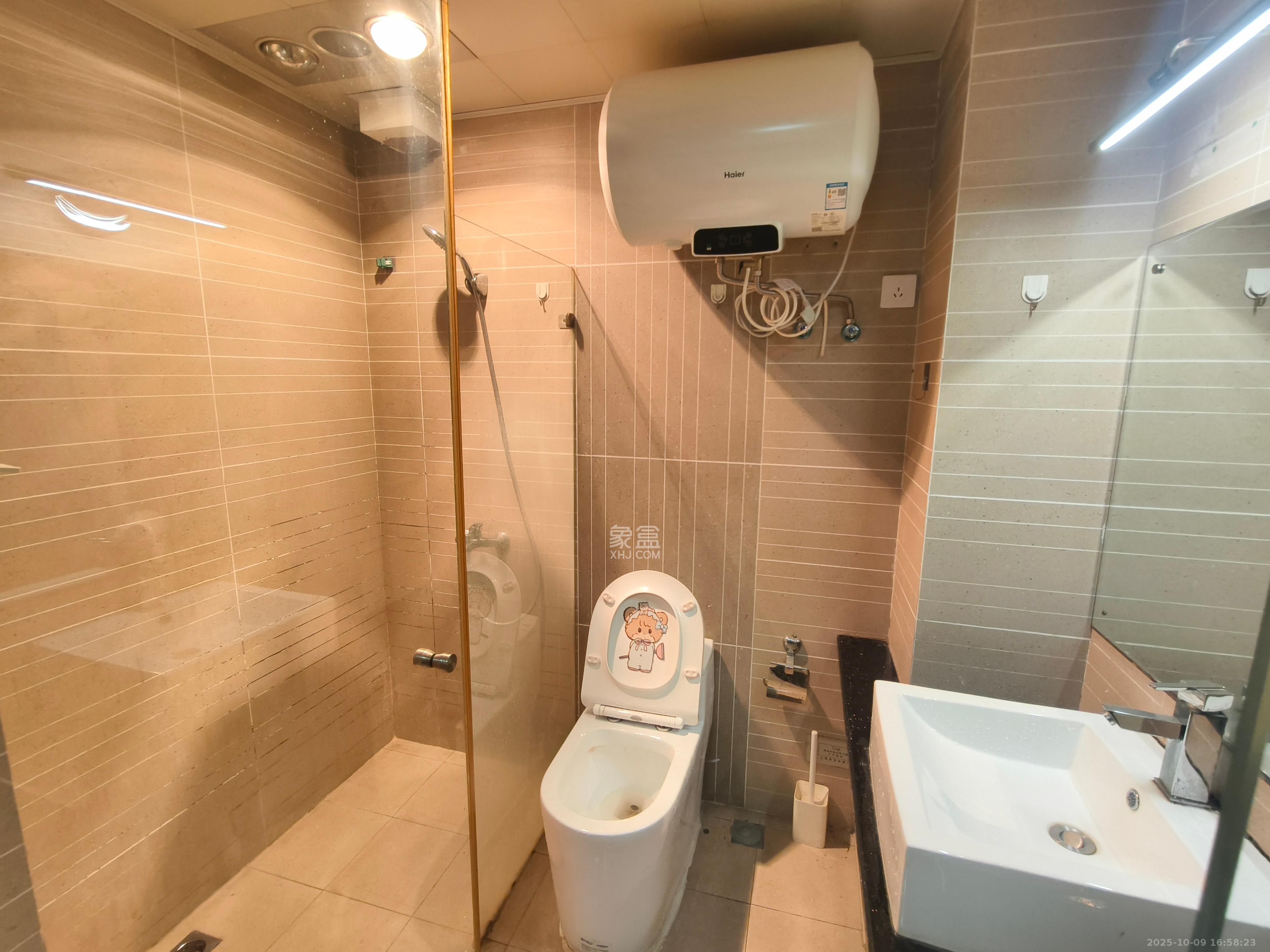 七彩丽都 1室1厅1卫 2400.0元/月 七彩丽都 1室1厅1卫 2400.0元/月室内图