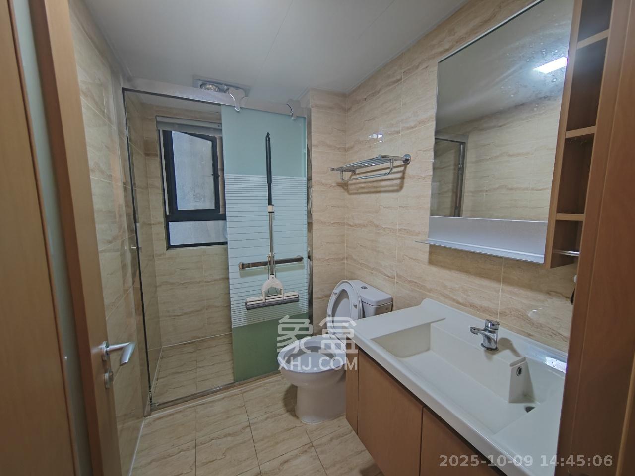 万科魅力之城  3室2厅2卫    2900.0元/月室内图