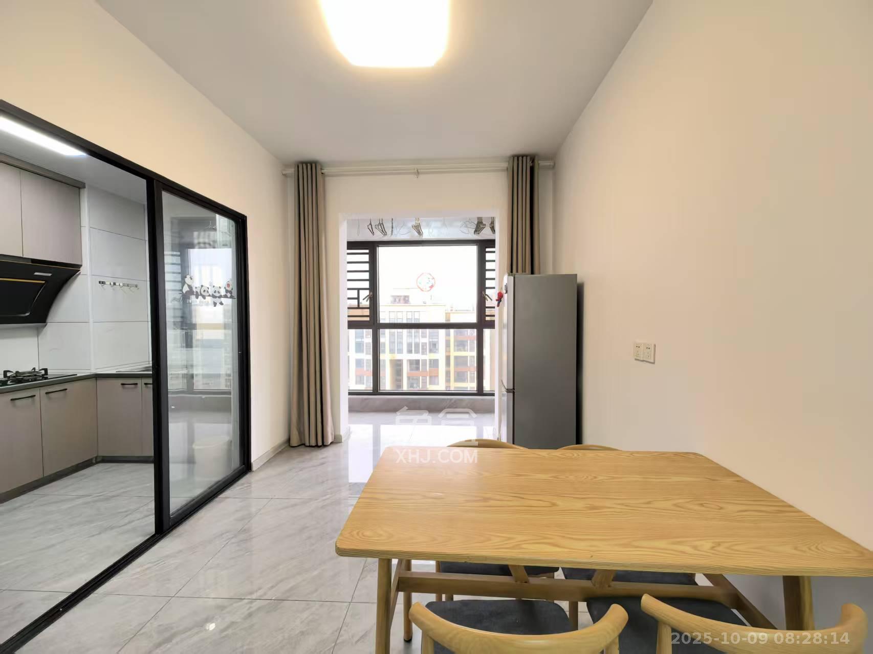 卓越蔚蓝城邦  1室0厅0卫    2000.0元/月 卓越蔚蓝城邦  1室0厅0卫    2000.0元/月