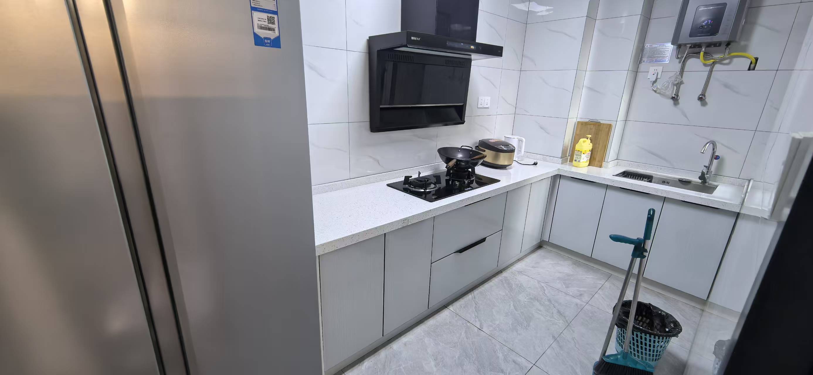 南门口安置小区二期 2室2厅1卫 2200.0元/月 南门口安置小区二期 2室2厅1卫 2200.0元/月室内图