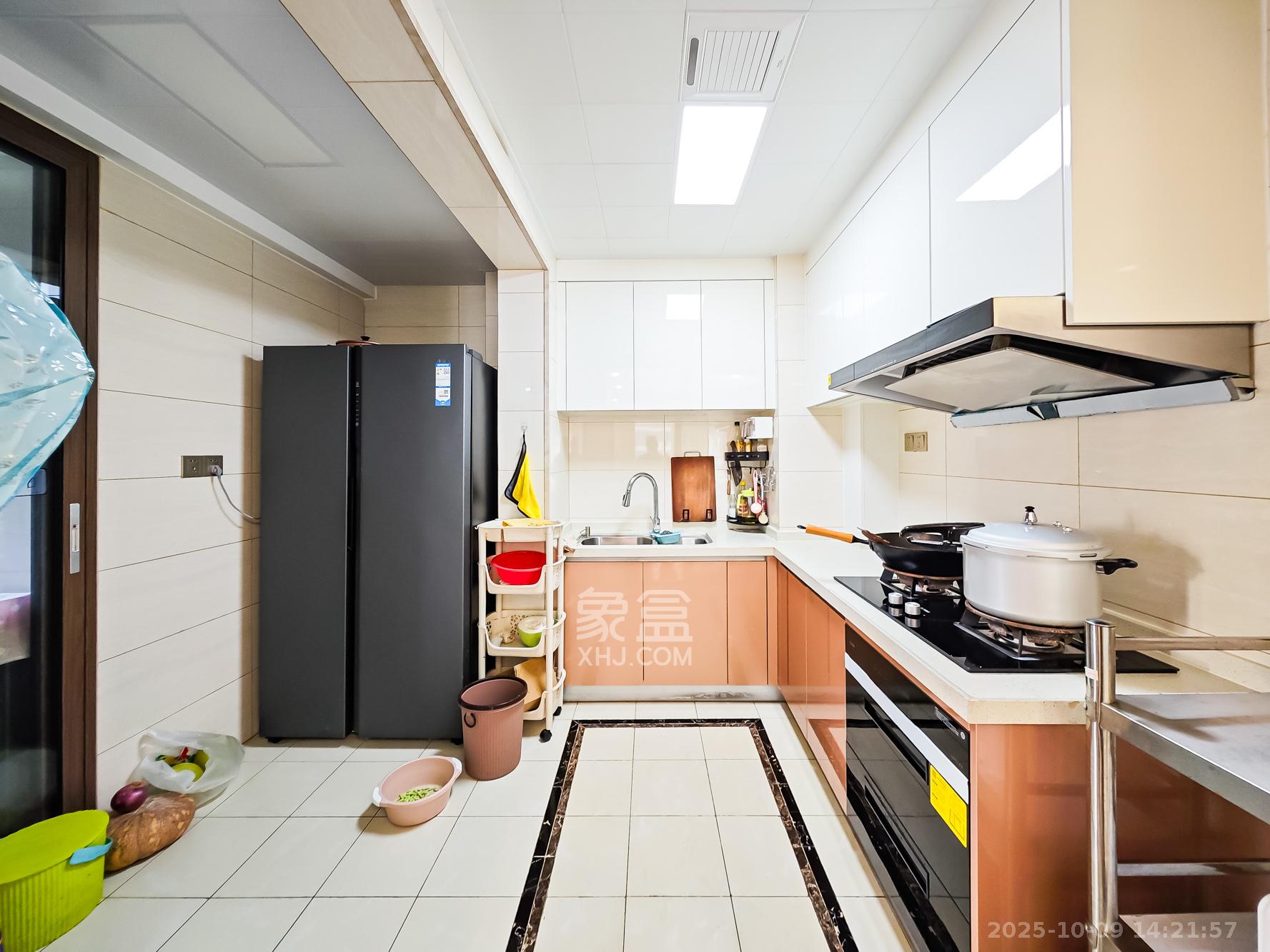 中欣楚天御府E区 3室2厅2卫 140.0万 中欣楚天御府E区 3室2厅2卫 140.0万厨房