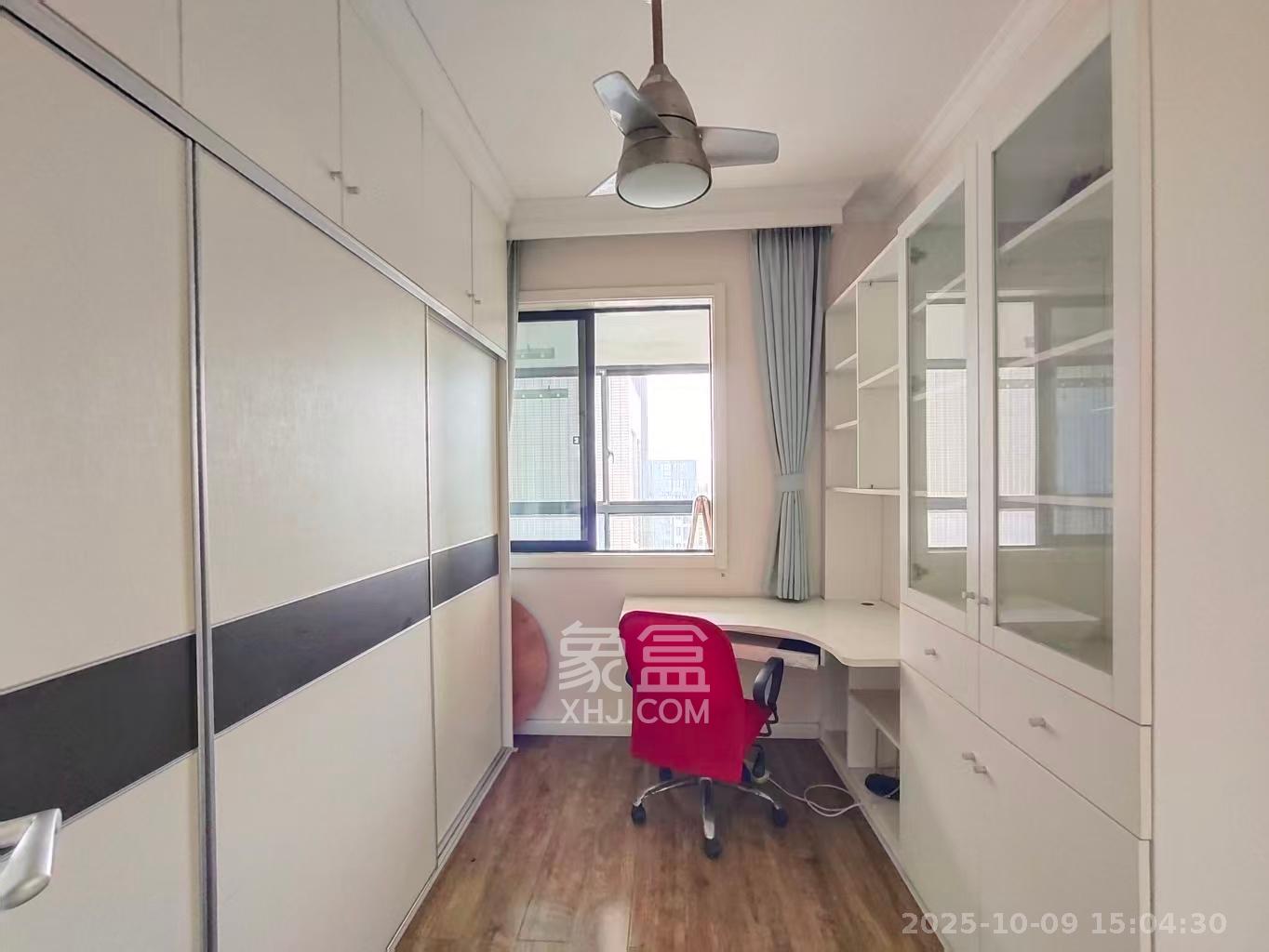 融科东南海  3室2厅2卫    2500.0元/月 融科东南海  3室2厅2卫    2500.0元/月室内图