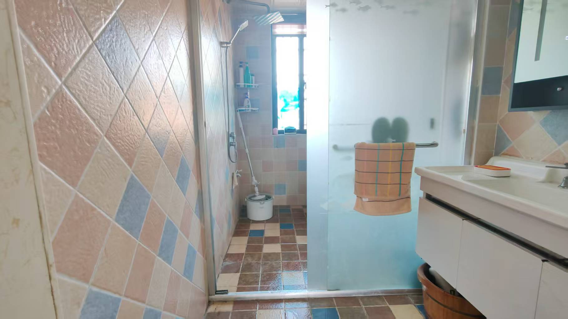 滨江花园  4室2厅3卫    58.8万室内图