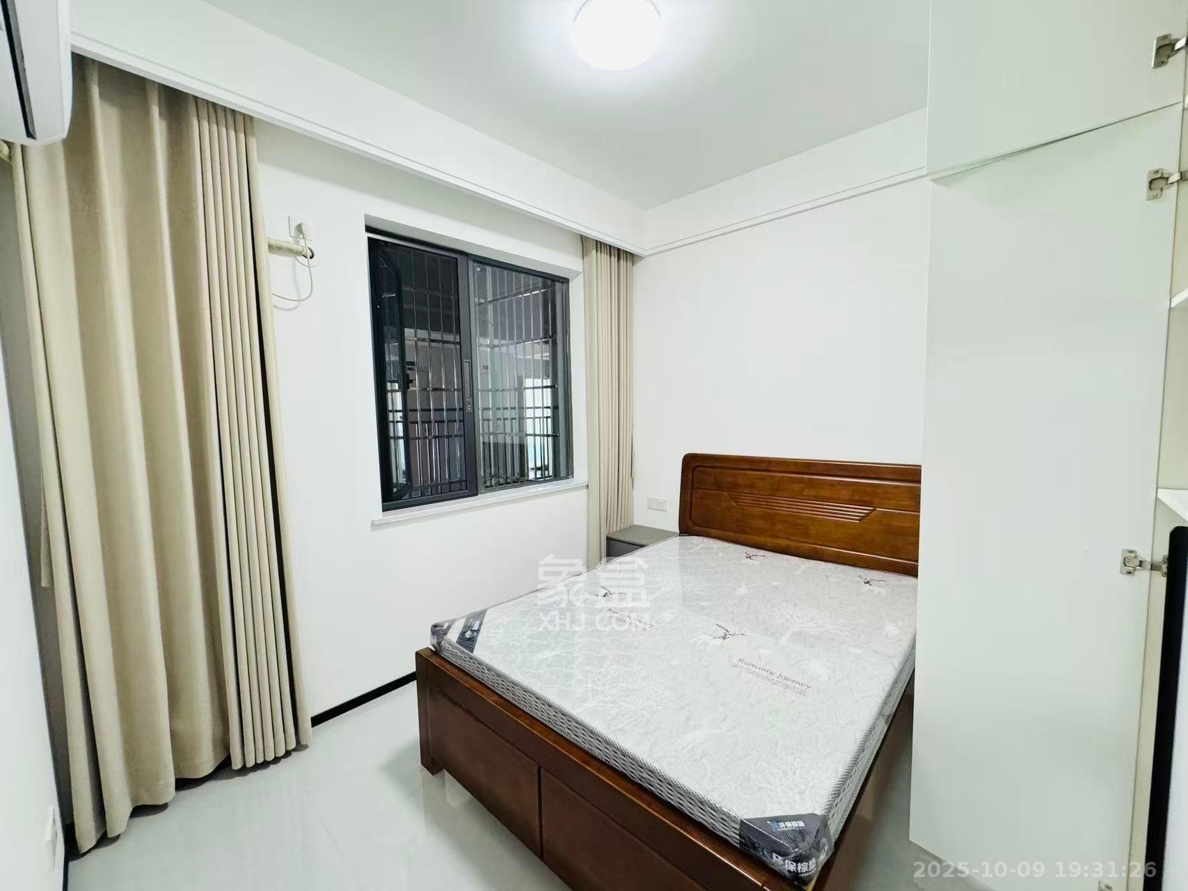 湖湘时代名邸公园壹号  1室0厅0卫    2400.0元/月 湖湘时代名邸公园壹号  1室0厅0卫    2400.0元/月室内图