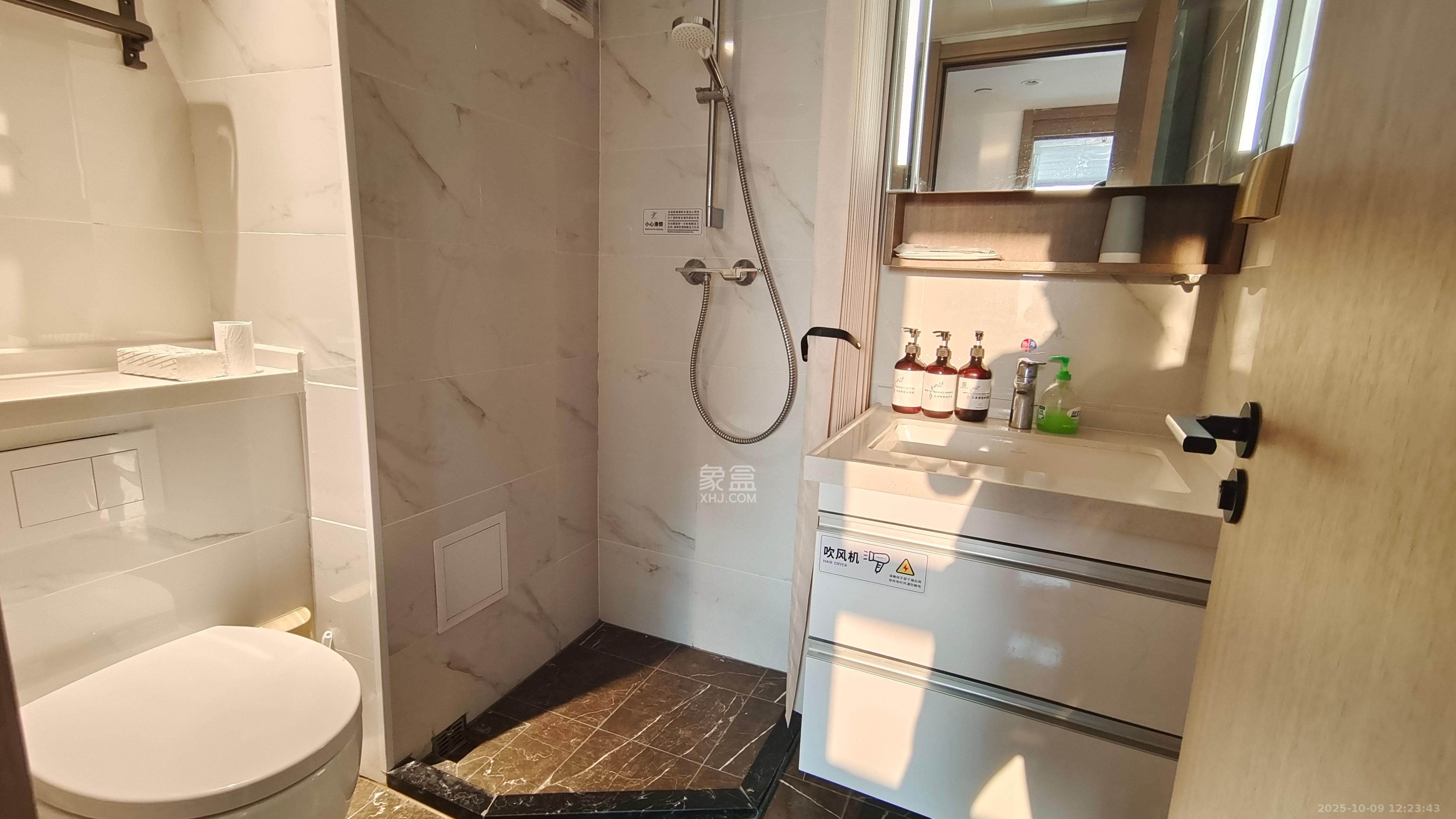 正荣梅溪紫阙台 3室2厅2卫 3800.0元/月 正荣梅溪紫阙台 3室2厅2卫 3800.0元/月室内图