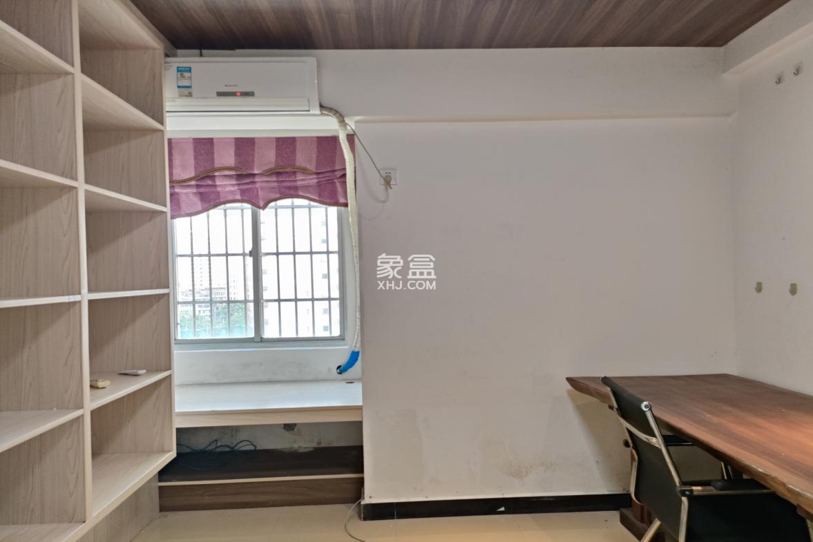 汇锦名城 5室2厅2卫 4800.0元/月 汇锦名城 5室2厅2卫 4800.0元/月室内图