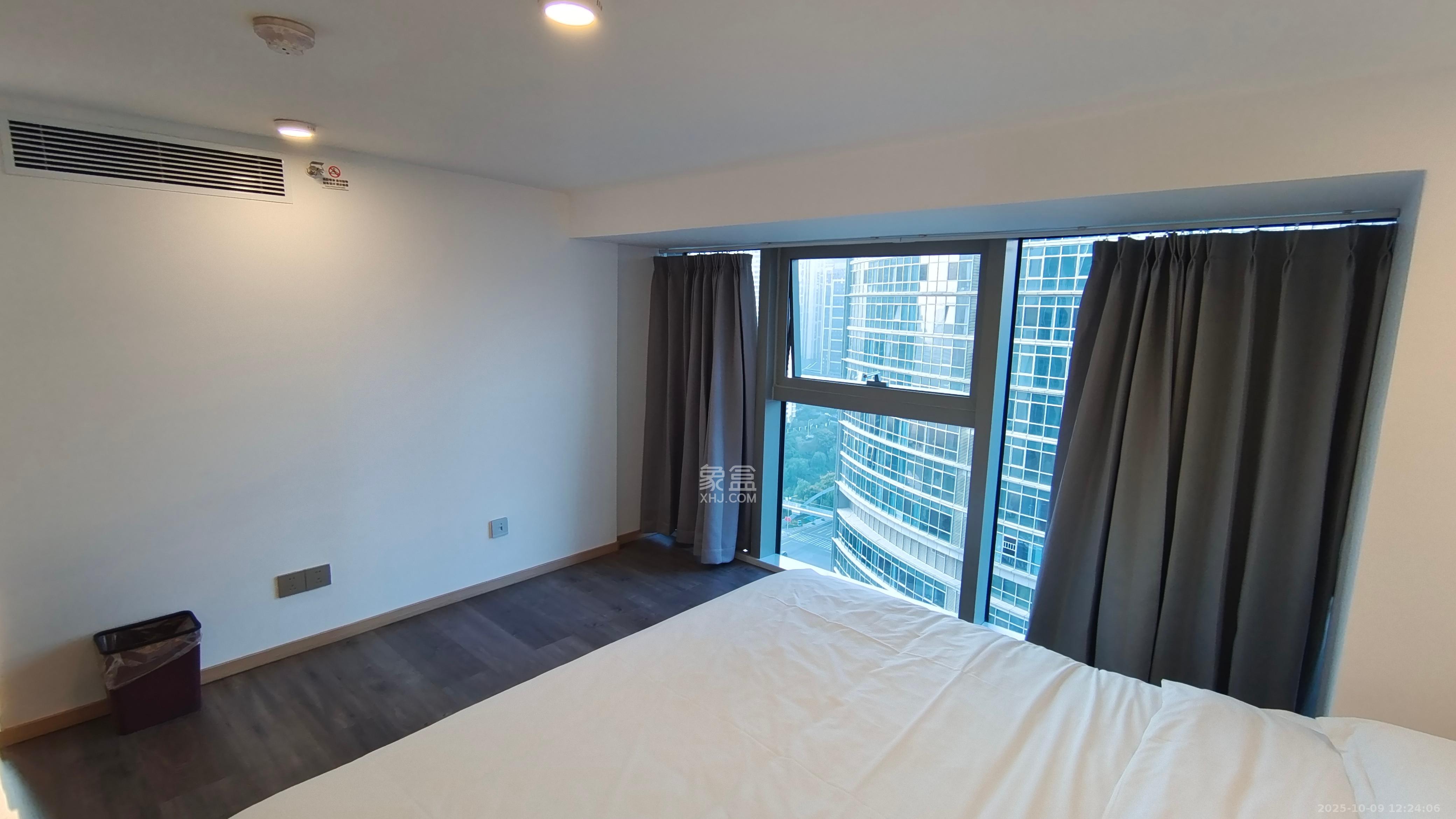 正荣梅溪紫阙台 3室2厅2卫 3800.0元/月 正荣梅溪紫阙台 3室2厅2卫 3800.0元/月室内图