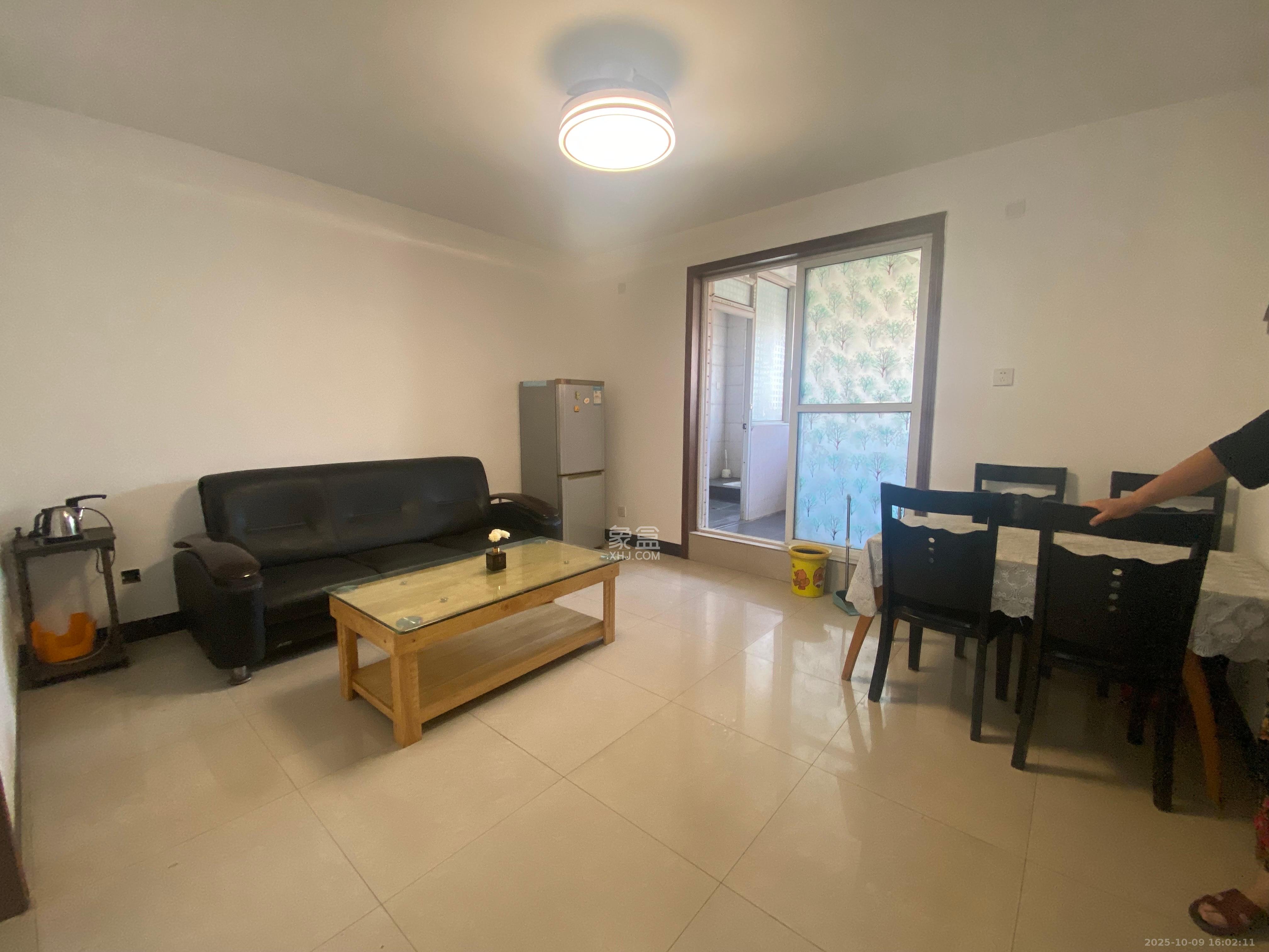 德政园  2室1厅1卫    1500.0元/月