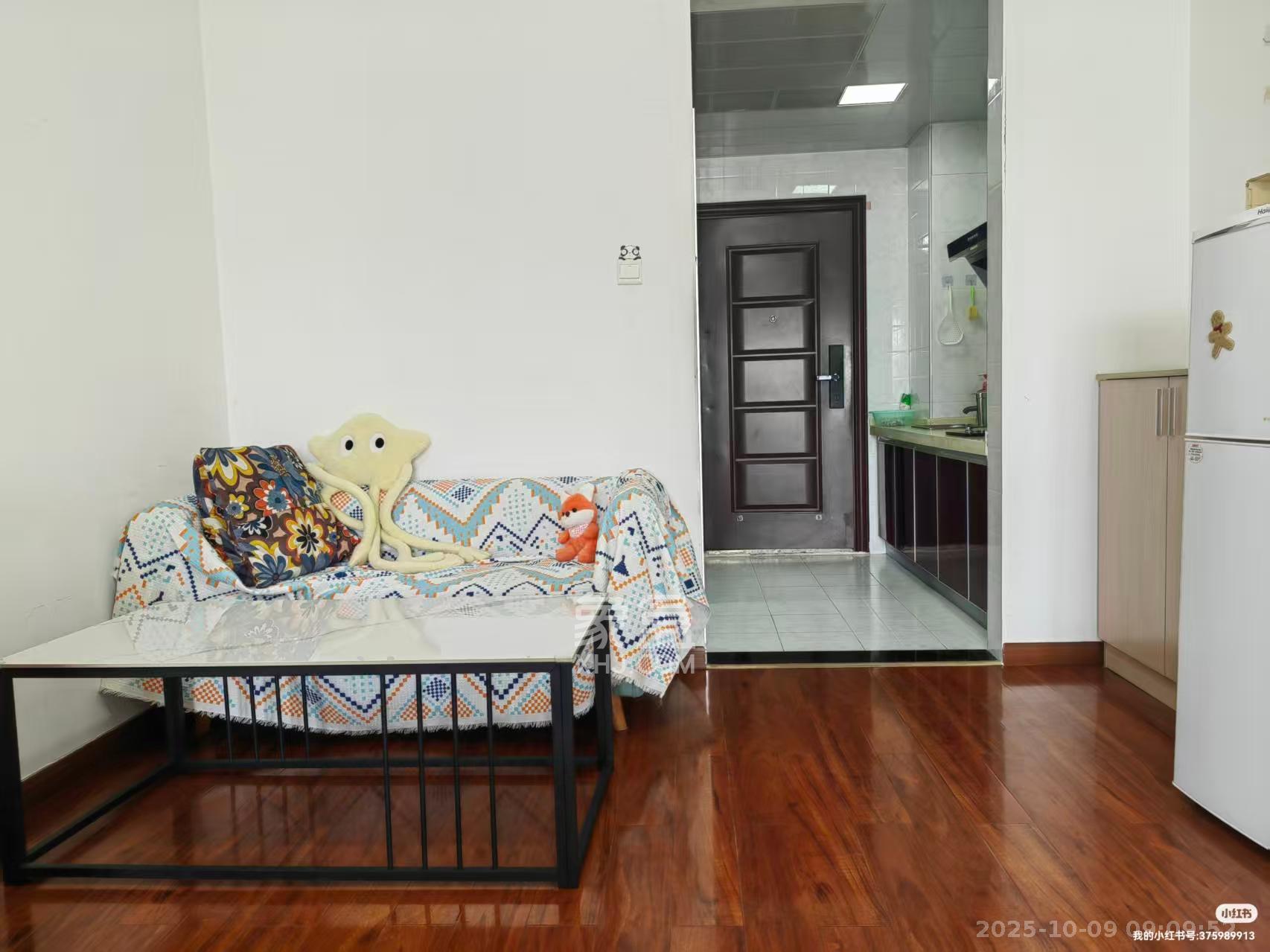 湘府东苑  1室1厅1卫    1400.0元/月 湘府东苑  1室1厅1卫    1400.0元/月室内图