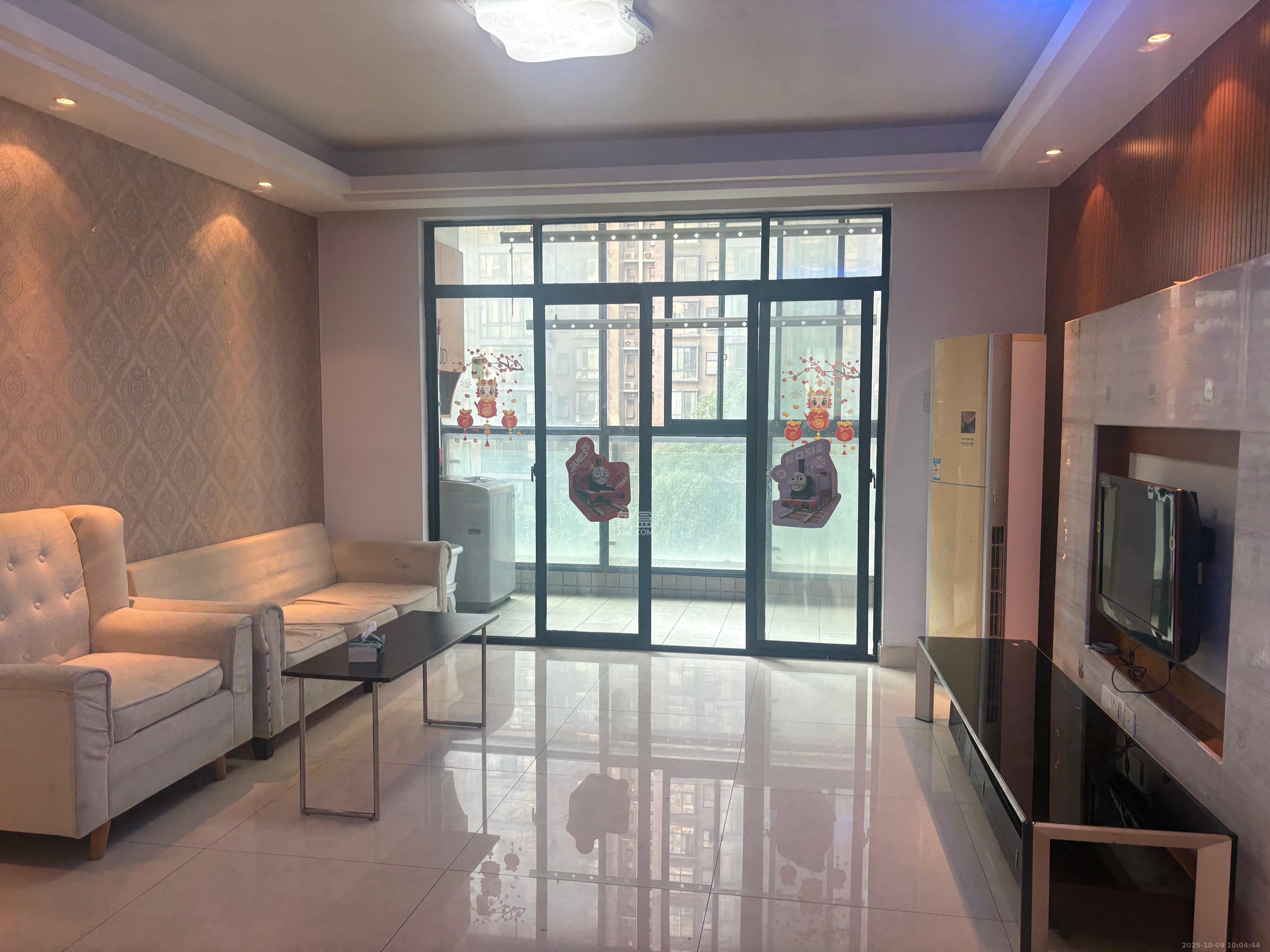 湘江世纪城望江苑  3室2厅2卫    2400.0元/月 湘江世纪城望江苑  3室2厅2卫    2400.0元/月室内图