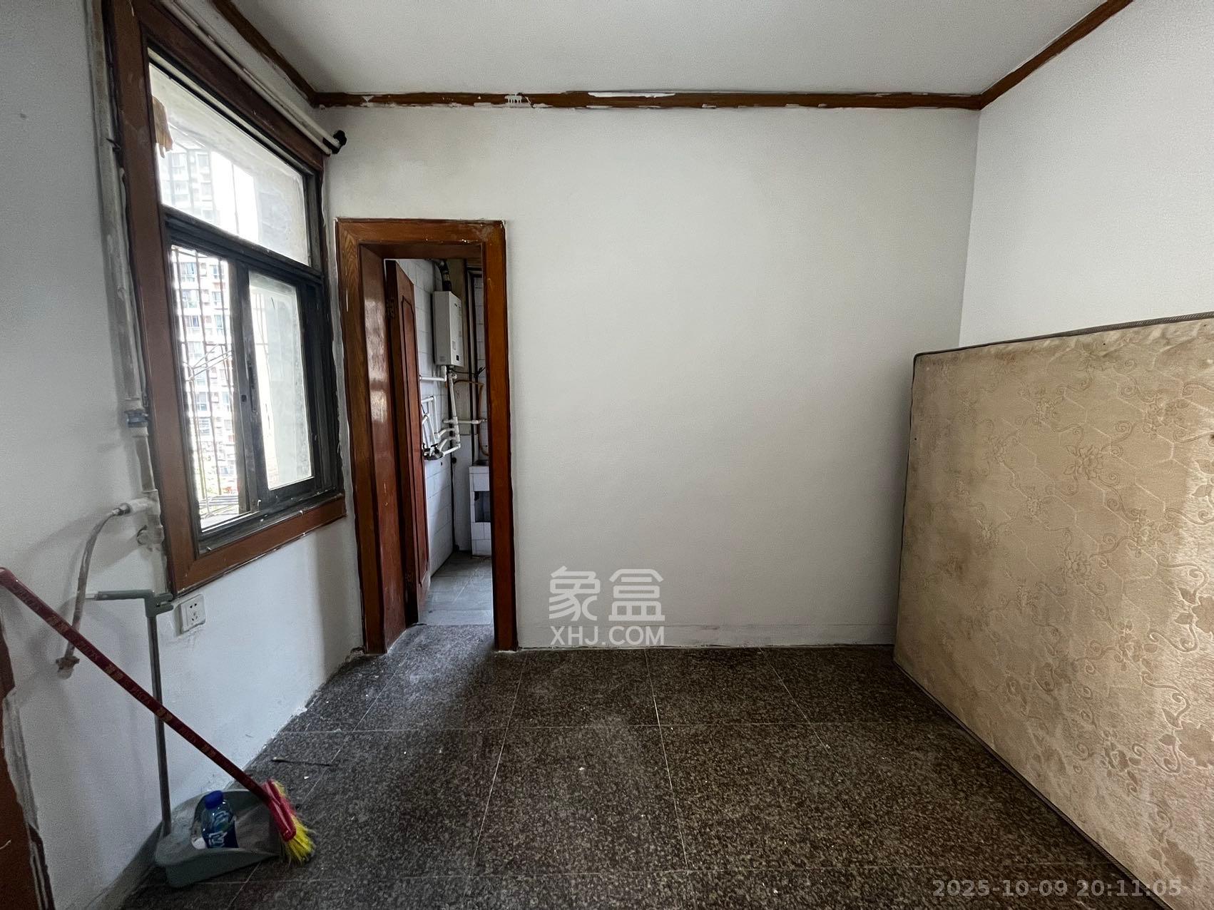 植物油宿舍  3室2厅1卫    1500.0元/月室内图