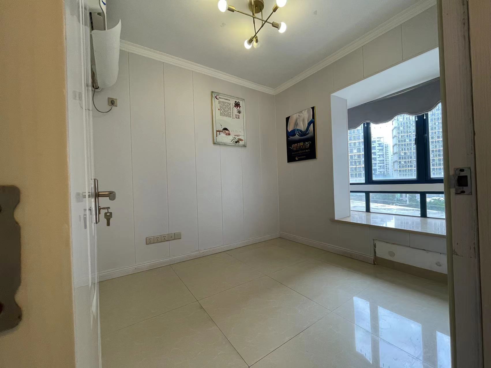 金城SOHO(海岸金城金城国际) 5室3厅2卫 7000.0元/月 金城SOHO(海岸金城金城国际) 5室3厅2卫 7000.0元/月室内图