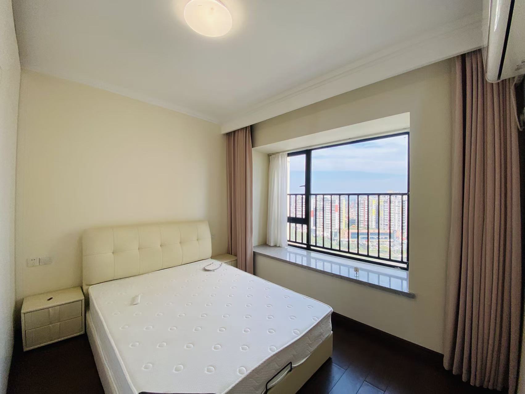 荣盛碧桂园铂悦府  3室2厅2卫    2500.0元/月 荣盛碧桂园铂悦府  3室2厅2卫    2500.0元/月户型图