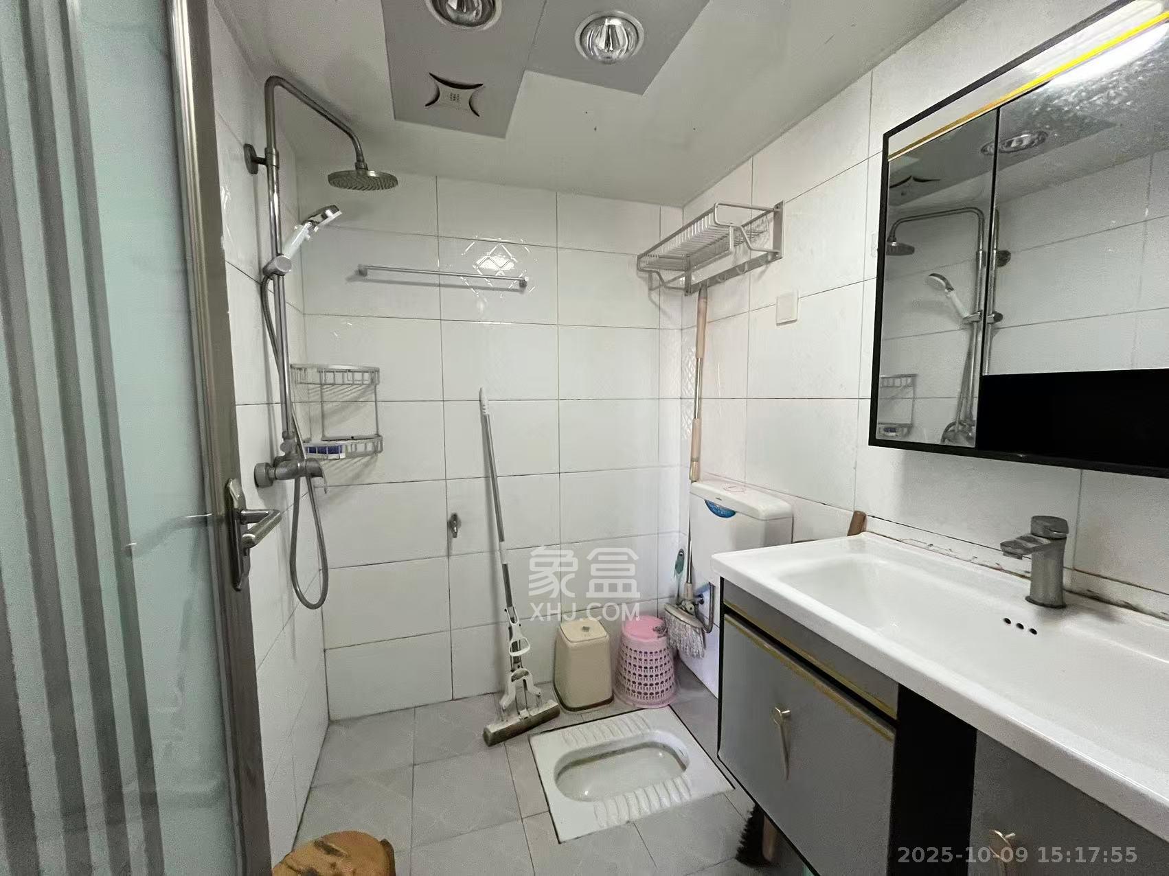 先锋东外滩  1室2厅2卫    1600.0元/月 先锋东外滩  1室2厅2卫    1600.0元/月室内图