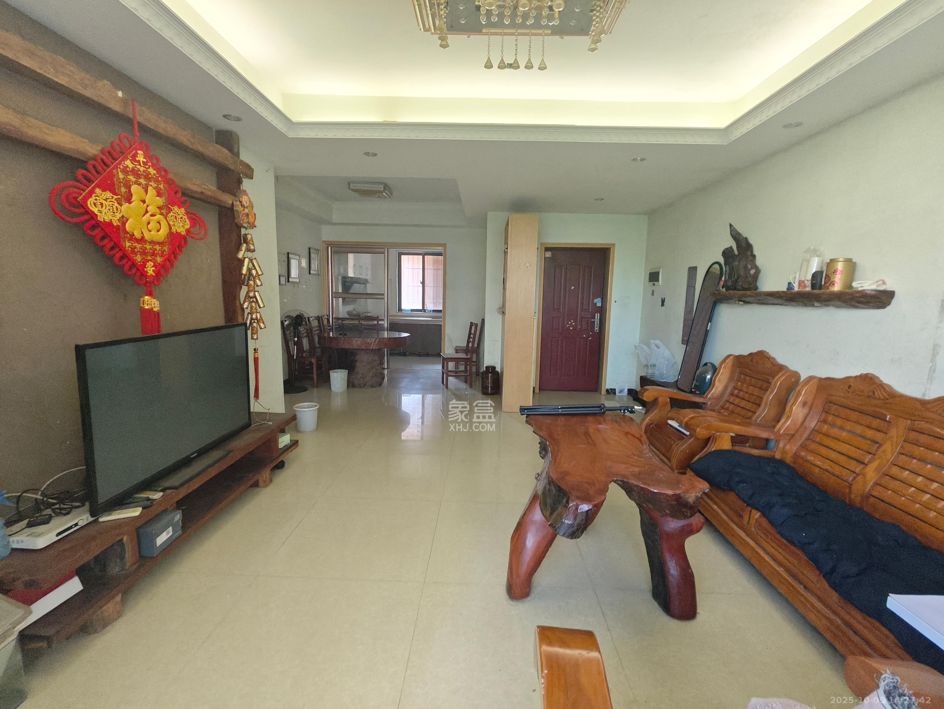 龙吉湾小区(龙瑞尚苑) 2室2厅1卫 1700.0元/月 龙吉湾小区(龙瑞尚苑) 2室2厅1卫 1700.0元/月室内图