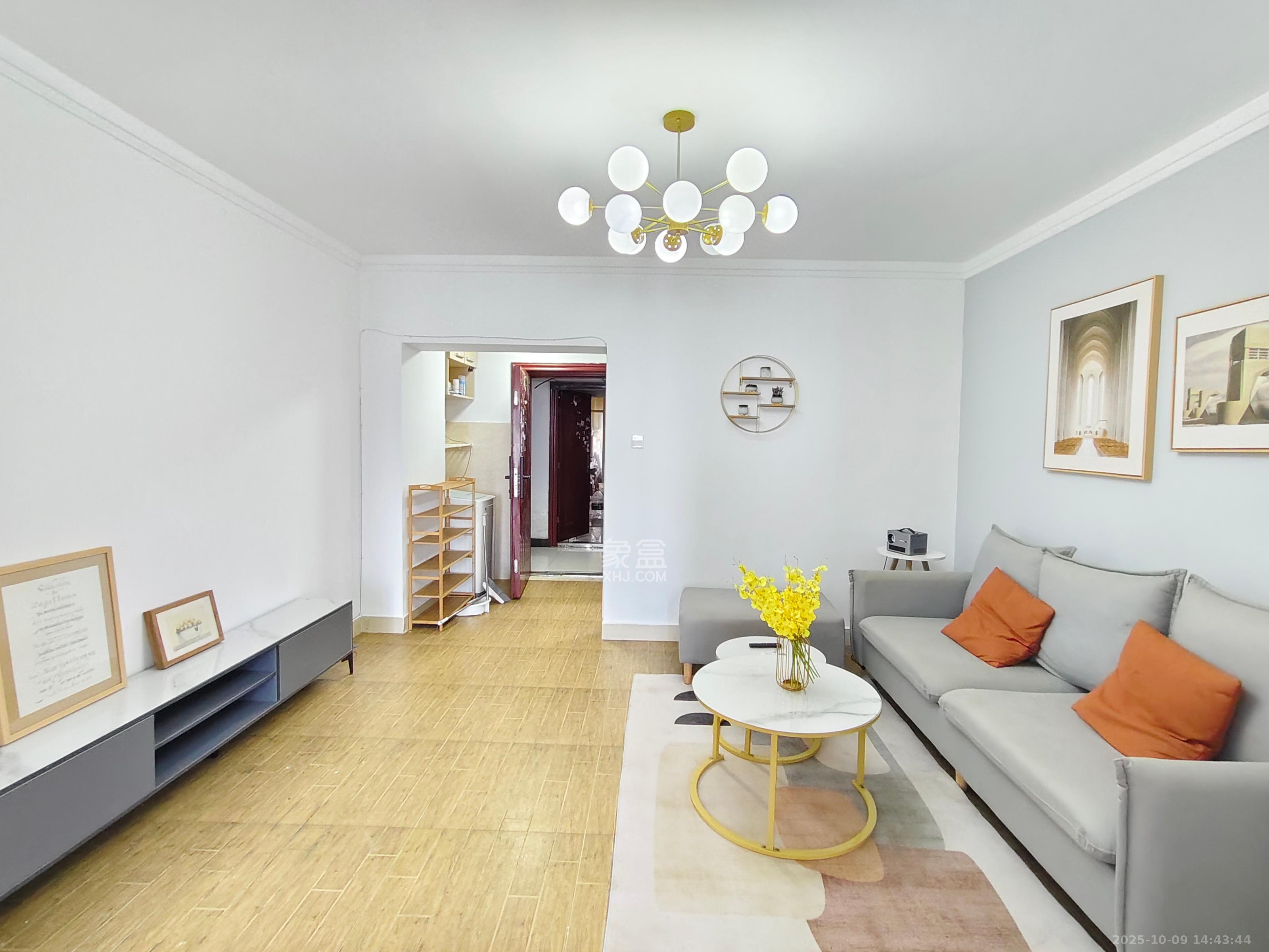 先锋东外滩  1室1厅1卫    2000.0元/月 先锋东外滩  1室1厅1卫    2000.0元/月