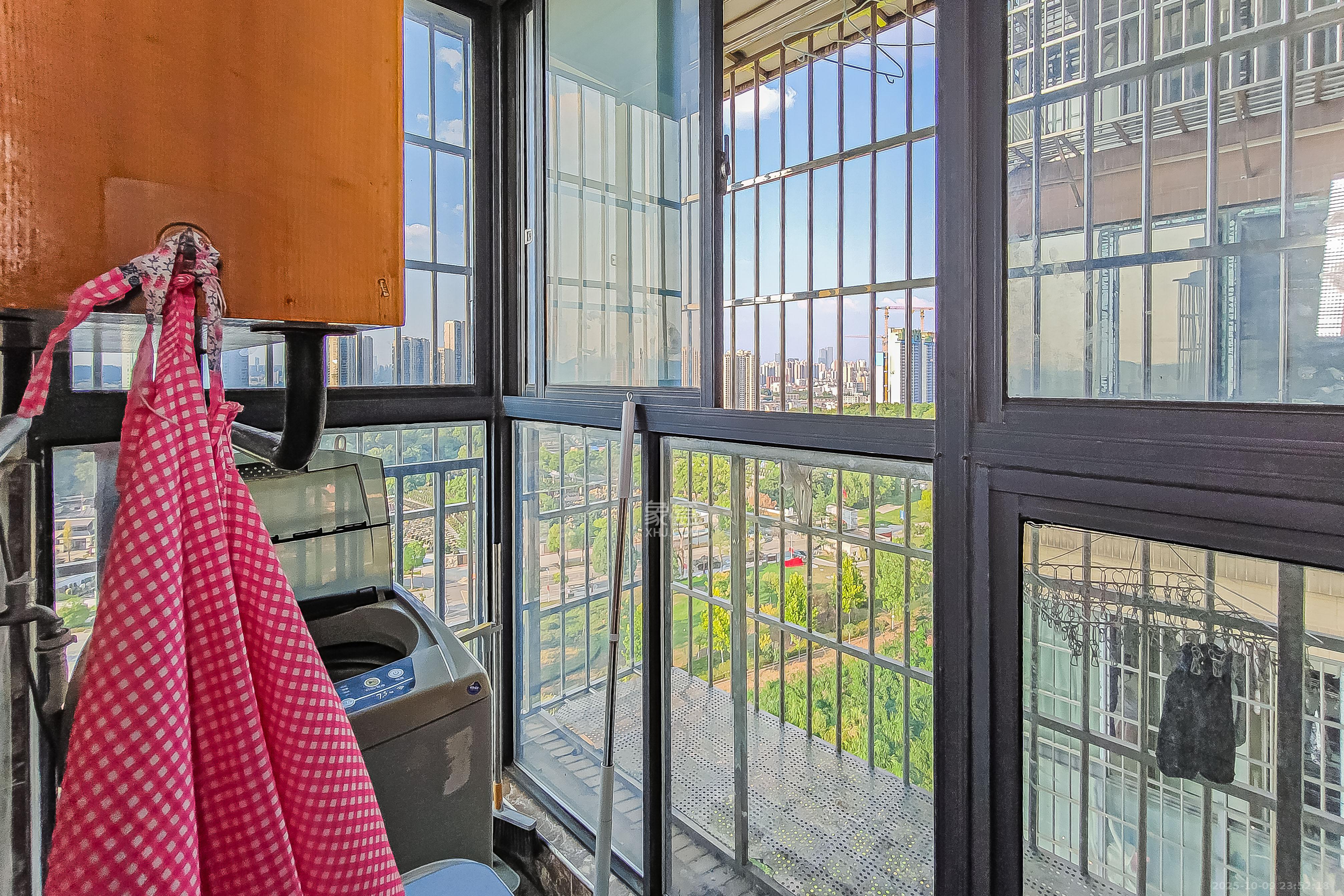 乾城(兴旺乾城) 3室2厅1卫 76.8万 乾城(兴旺乾城) 3室2厅1卫 76.8万阳台