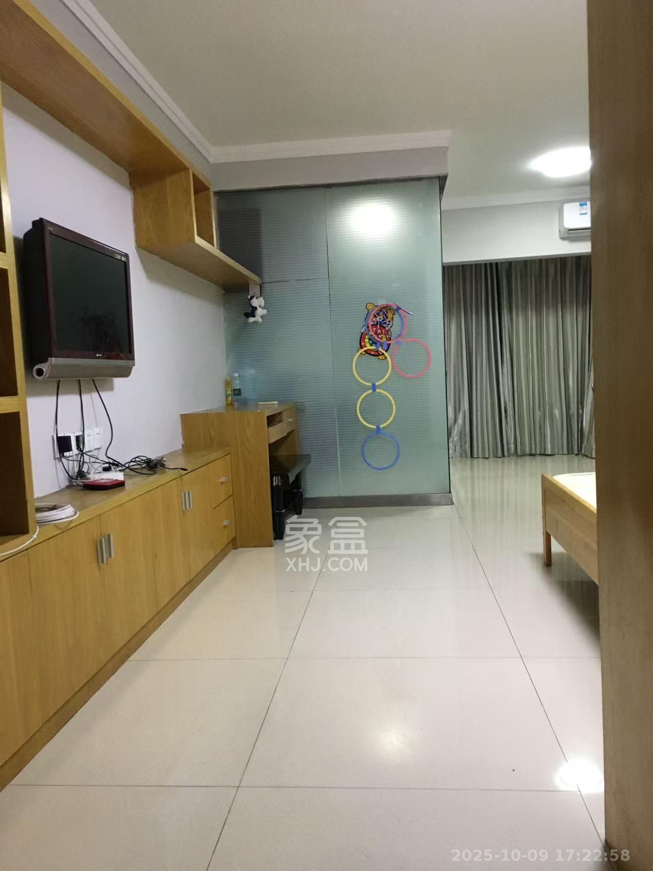 先锋东外滩  1室1厅1卫    1500.0元/月 先锋东外滩  1室1厅1卫    1500.0元/月室内图