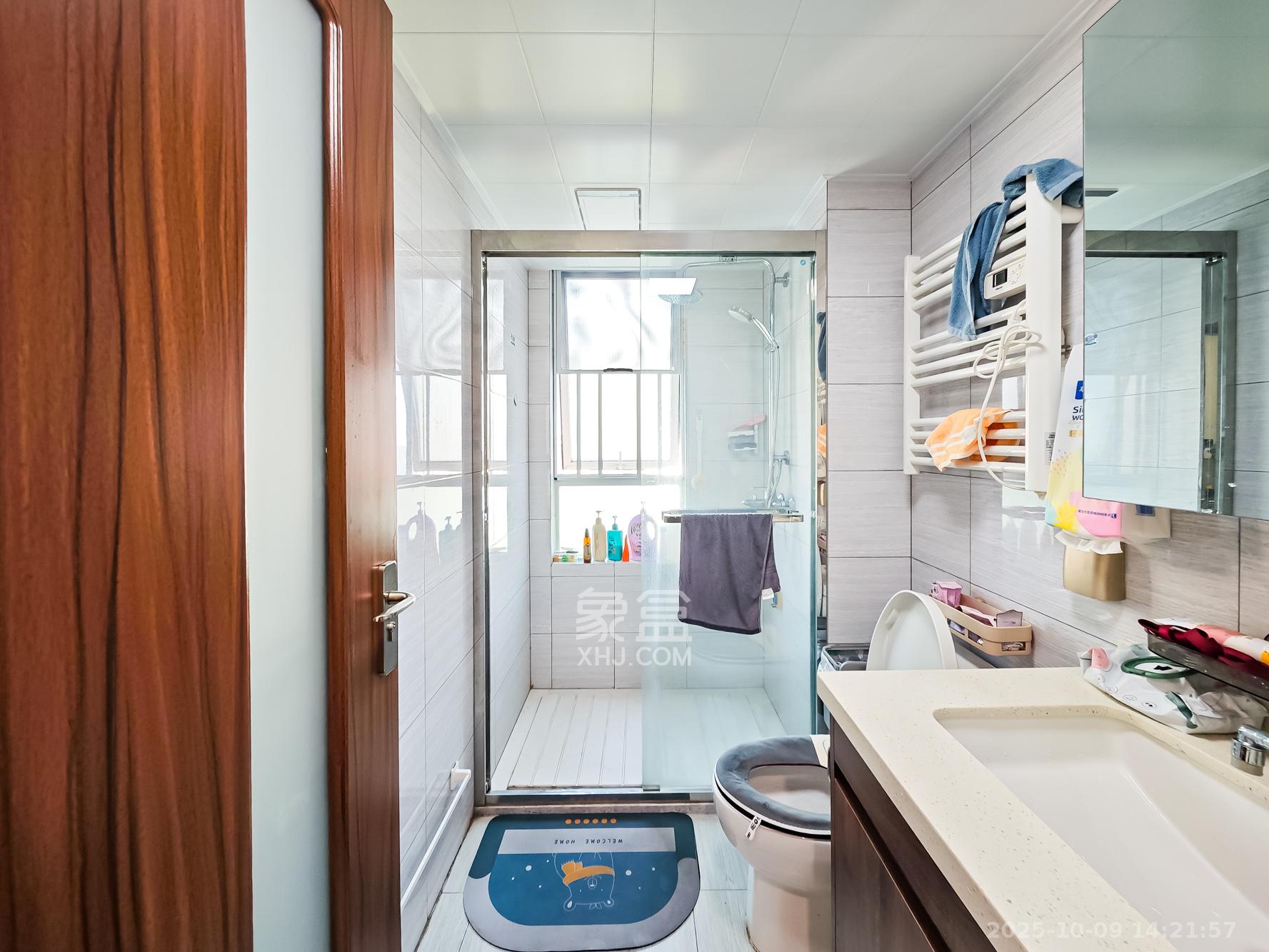 中欣楚天御府E区  3室2厅2卫    140.0万卫生间