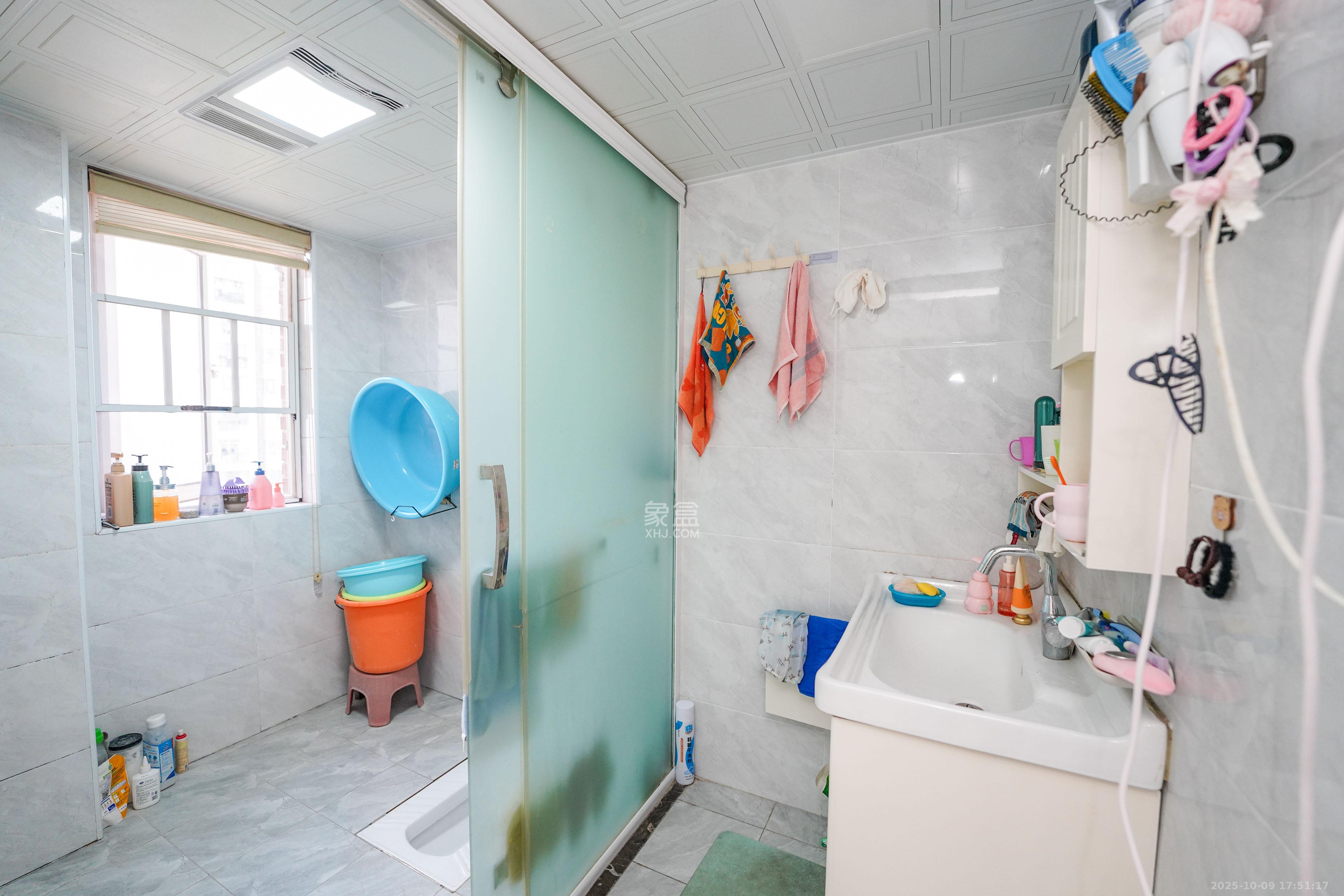 哈佛小镇(五矿哈佛小镇) 3室2厅2卫 86.0万 哈佛小镇(五矿哈佛小镇) 3室2厅2卫 86.0万卫生间