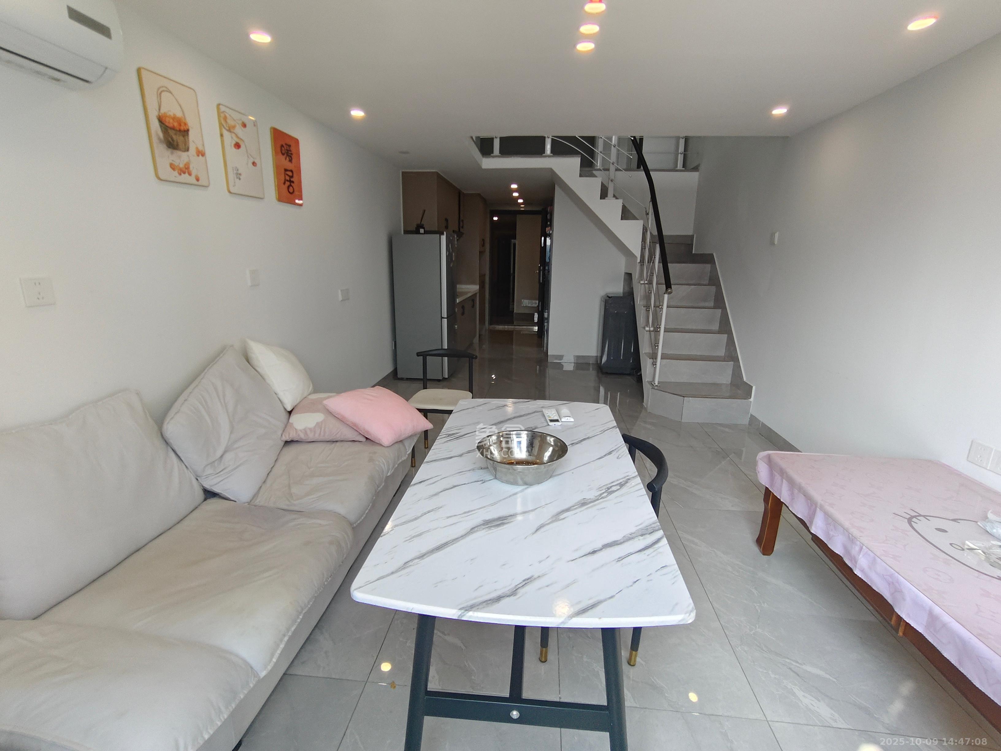 中海阅溪府 2室1厅1卫 1700.0元/月 中海阅溪府 2室1厅1卫 1700.0元/月室内图