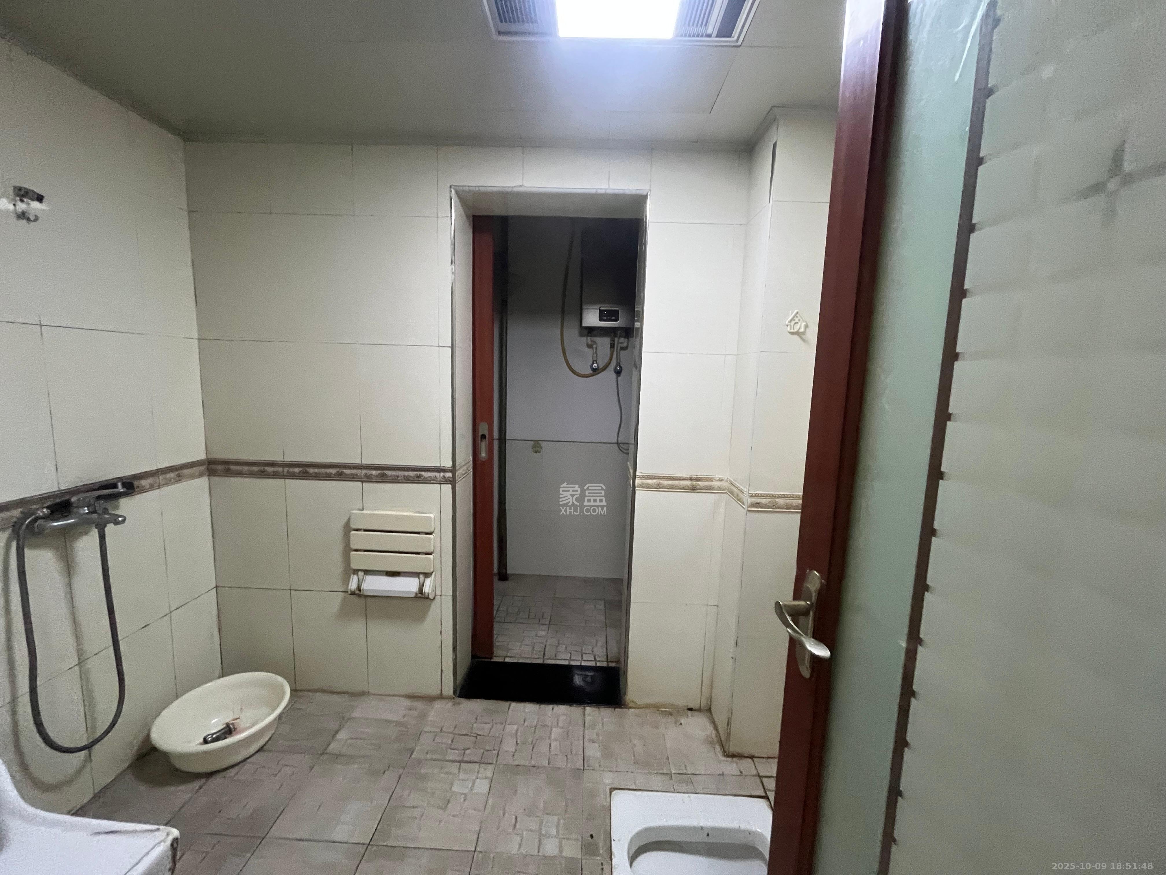 保利花园 3室2厅2卫 2600.0元/月 保利花园 3室2厅2卫 2600.0元/月室内图