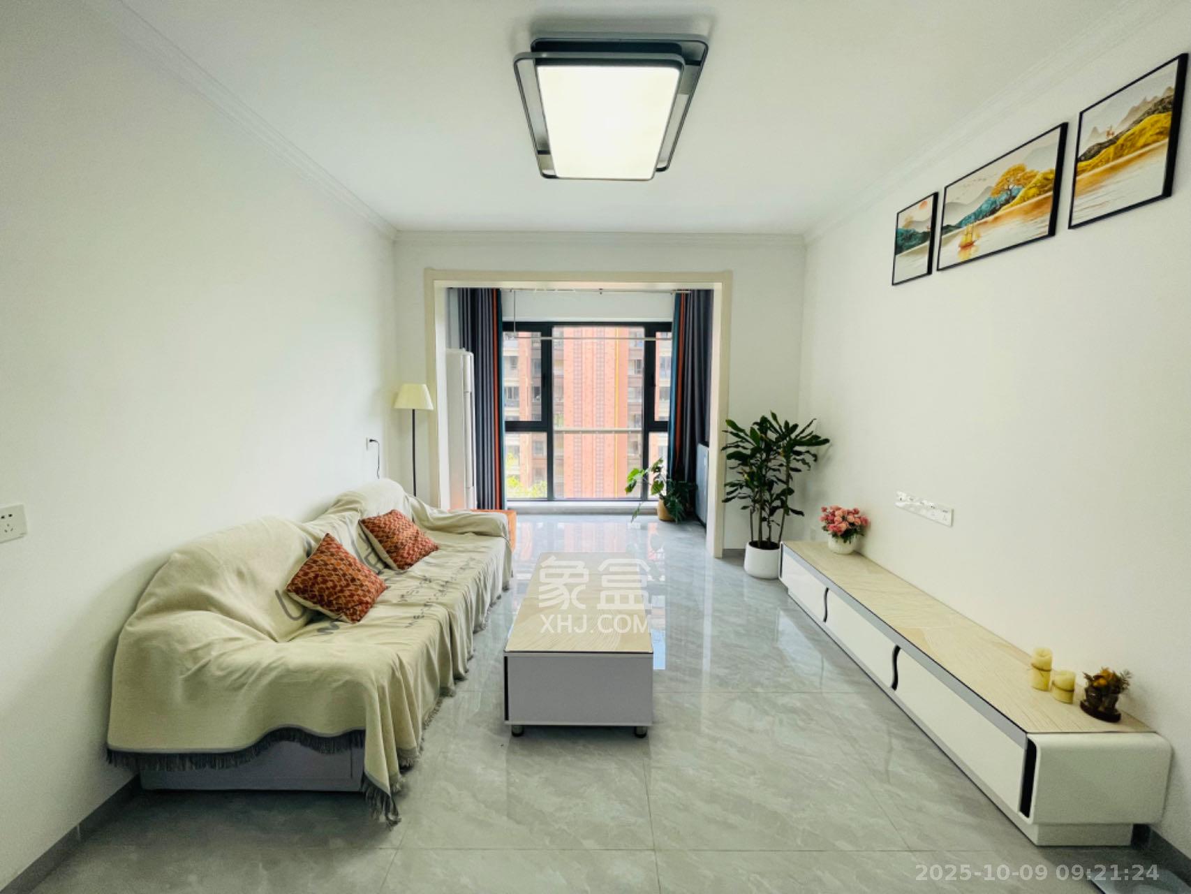 鑫远翡丽郡(鑫远翡丽雅苑)  3室2厅1卫    2600.0元/月 鑫远翡丽郡(鑫远翡丽雅苑)  3室2厅1卫    2600.0元/月