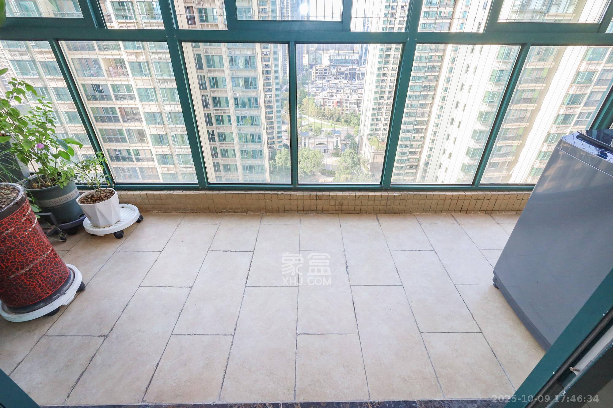 恒大御景湾  3室2厅1卫    135.0万阳台