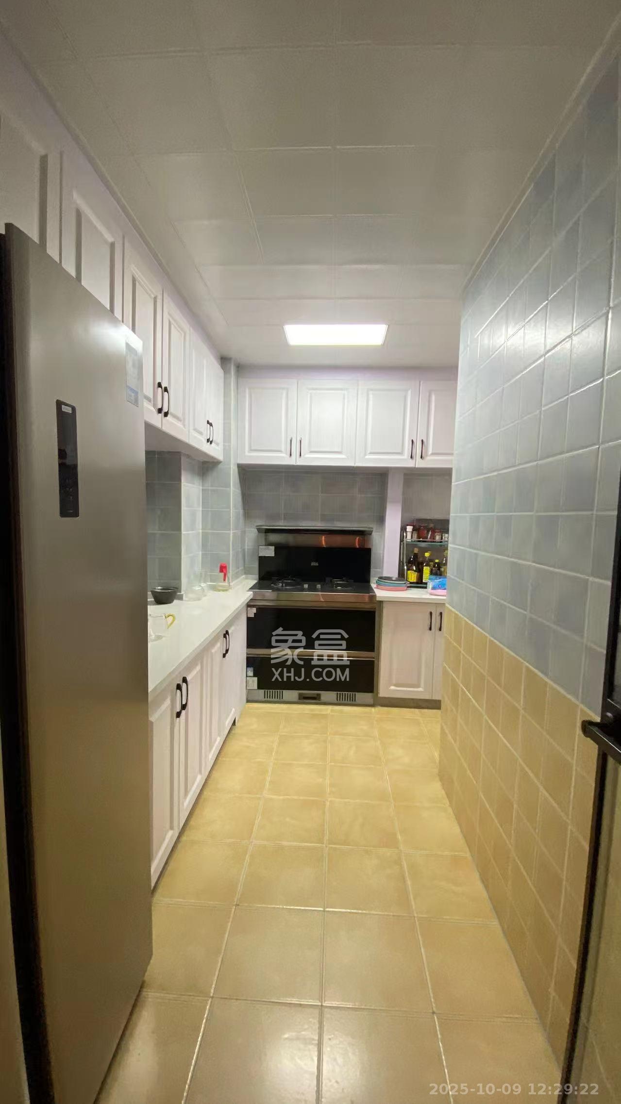 金色屋顶 4室2厅2卫 4800.0元/月 金色屋顶 4室2厅2卫 4800.0元/月室内图