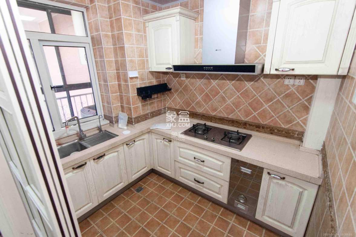 西点公园里 2室2厅1卫 2700.0元/月 西点公园里 2室2厅1卫 2700.0元/月室内图