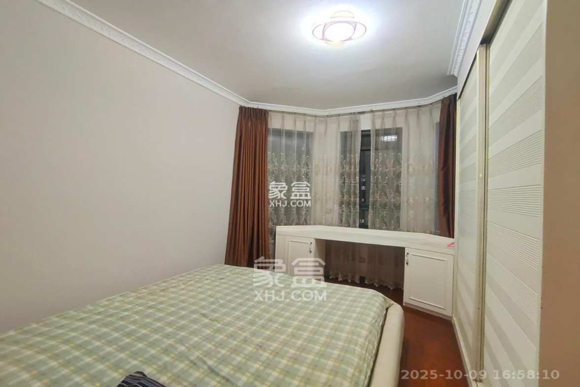 湘江世纪城赏江苑 3室2厅2卫 2700.0元/月 湘江世纪城赏江苑 3室2厅2卫 2700.0元/月室内图