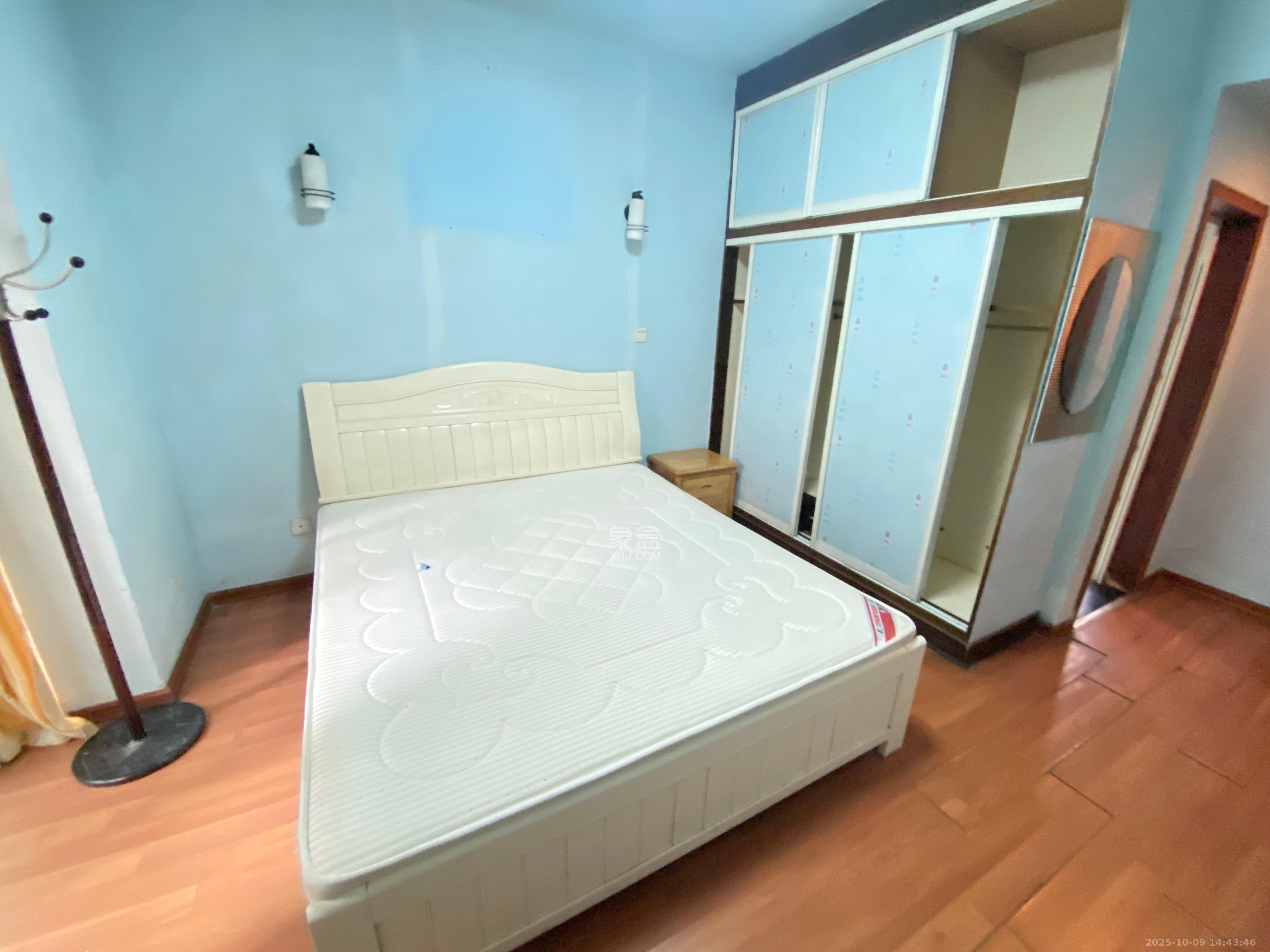 华盛家园 3室2厅2卫 2100.0元/月 华盛家园 3室2厅2卫 2100.0元/月室内图