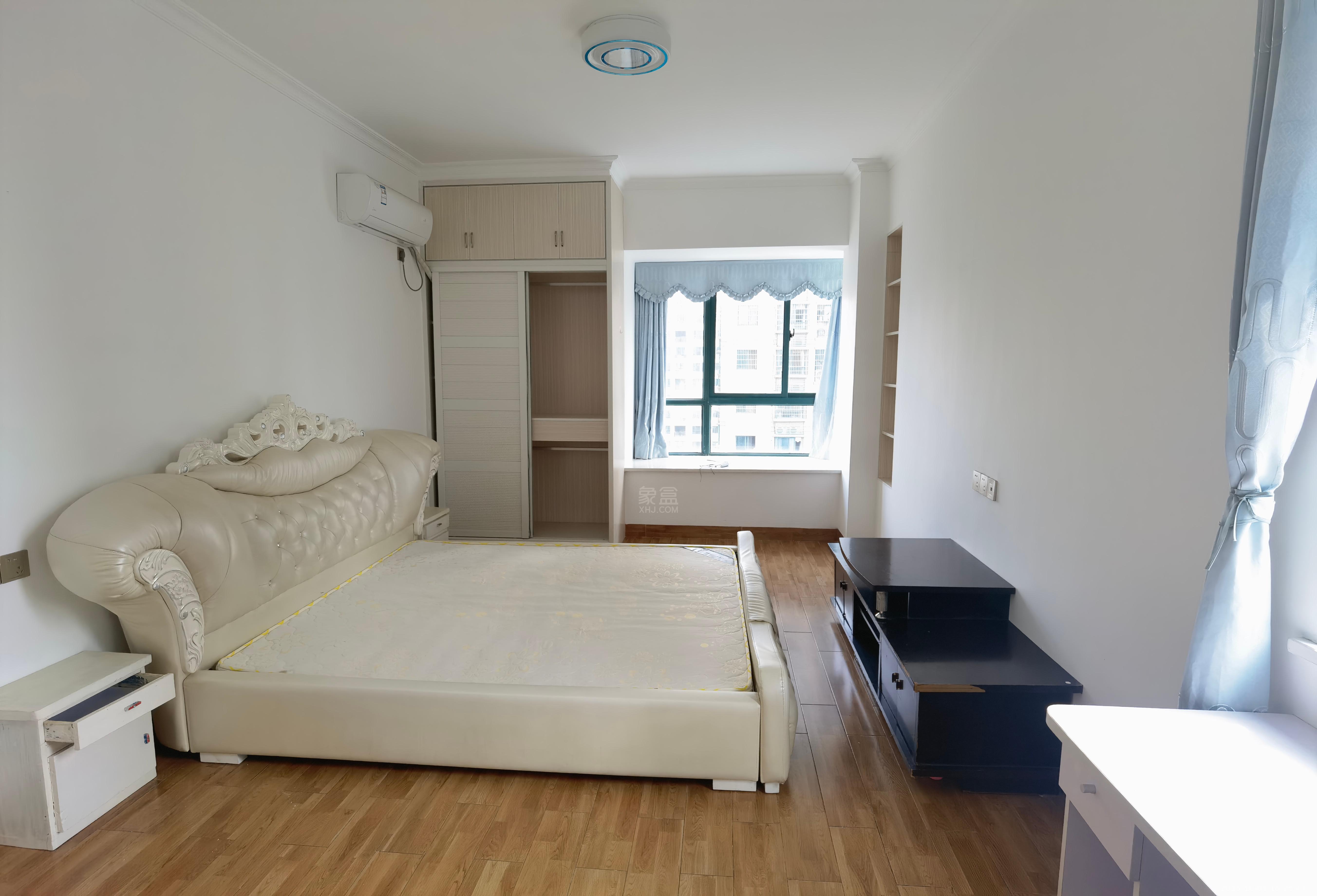 湖景名城 3室2厅2卫 2500.0元/月 湖景名城 3室2厅2卫 2500.0元/月室内图