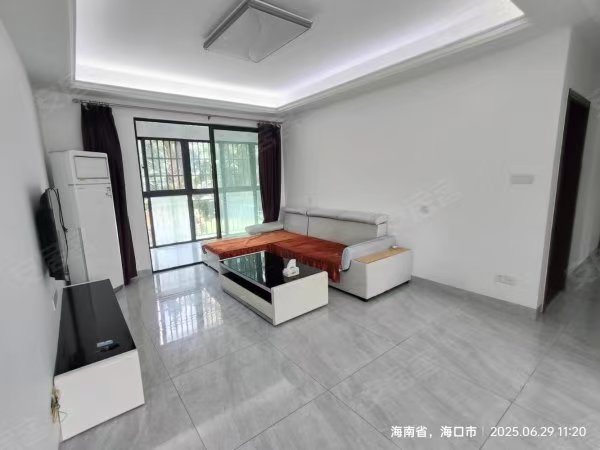 绿地城逸园 3室2厅2卫 110.0万 绿地城逸园 3室2厅2卫 110.0万客厅