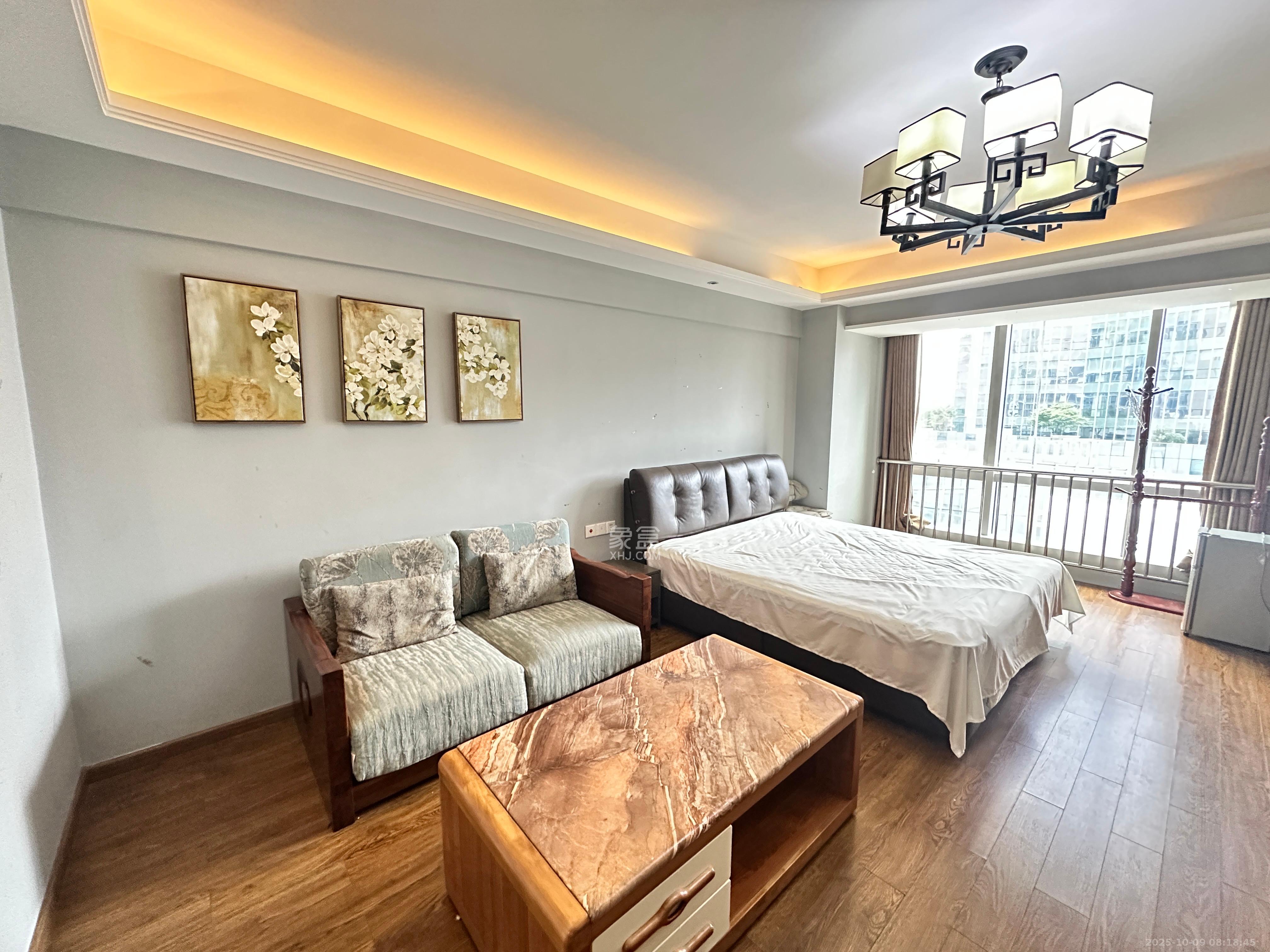 德思勤城市广场(宝格丽公寓) 1室1厅1卫 1700.0元/月 德思勤城市广场(宝格丽公寓) 1室1厅1卫 1700.0元/月室内图