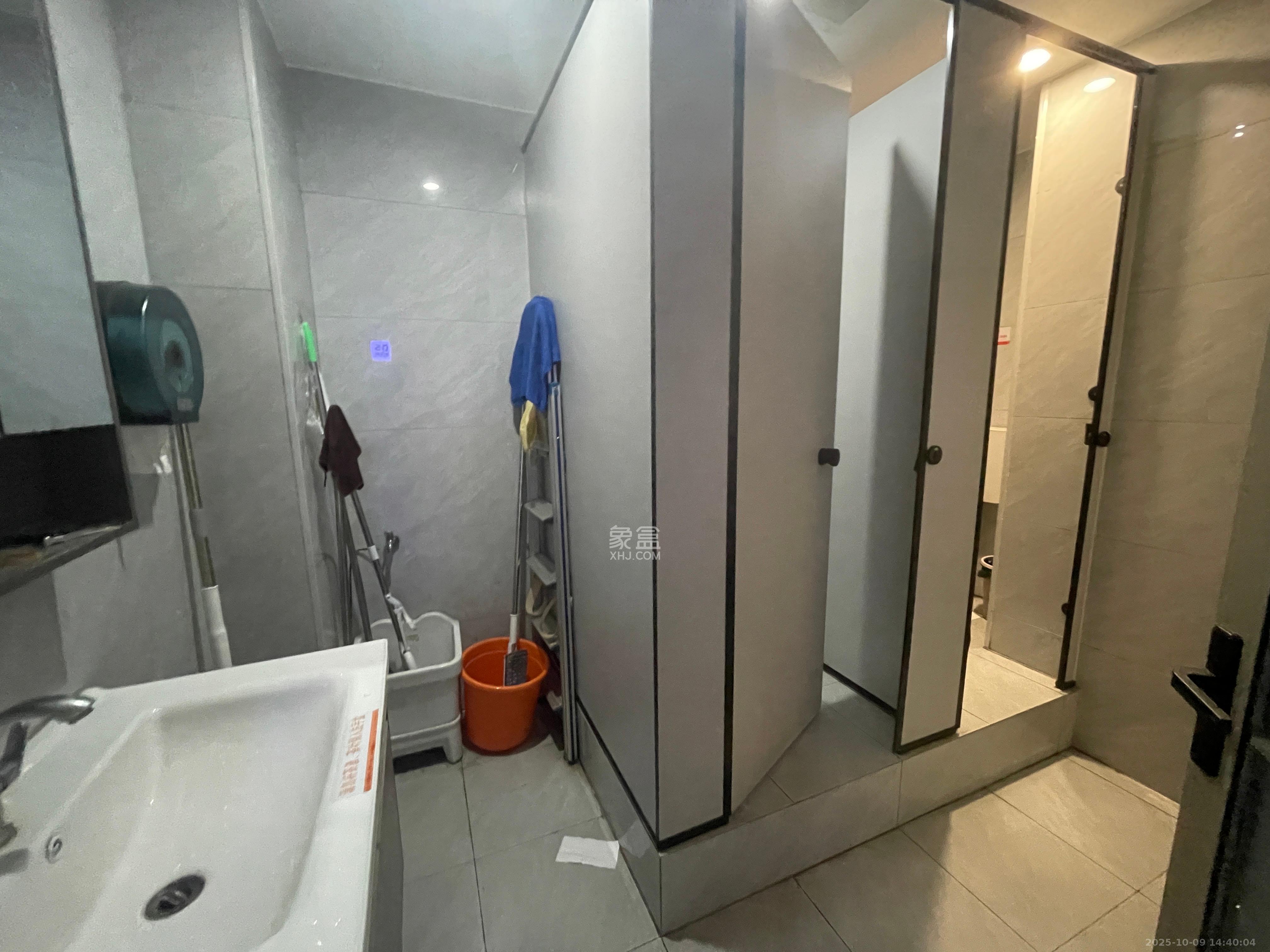 万润时光里 1室1厅1卫 4800.0元/月 万润时光里 1室1厅1卫 4800.0元/月室内图