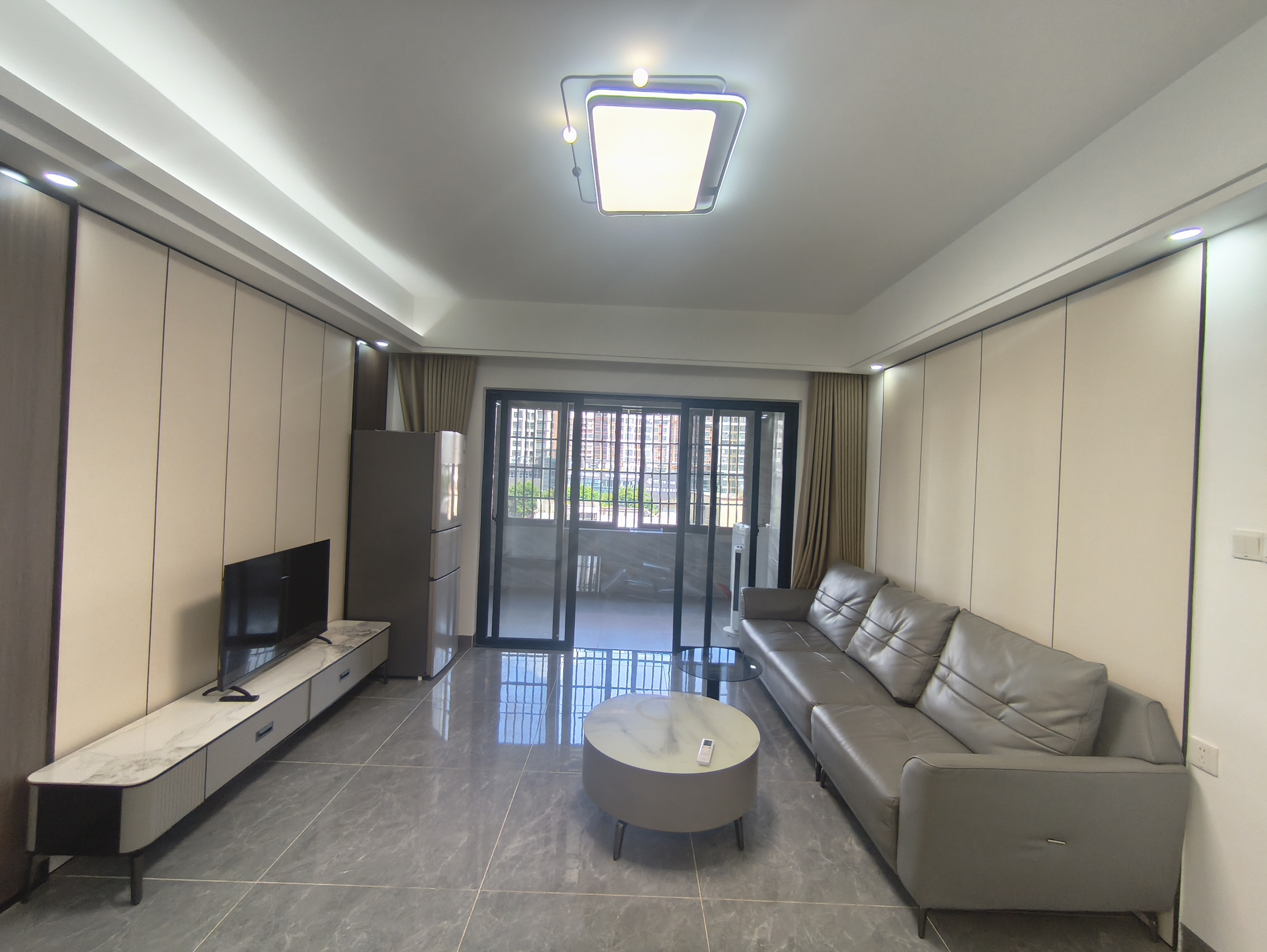 滨江佳苑 4室2厅2卫 2800.0元/月 滨江佳苑 4室2厅2卫 2800.0元/月室内图