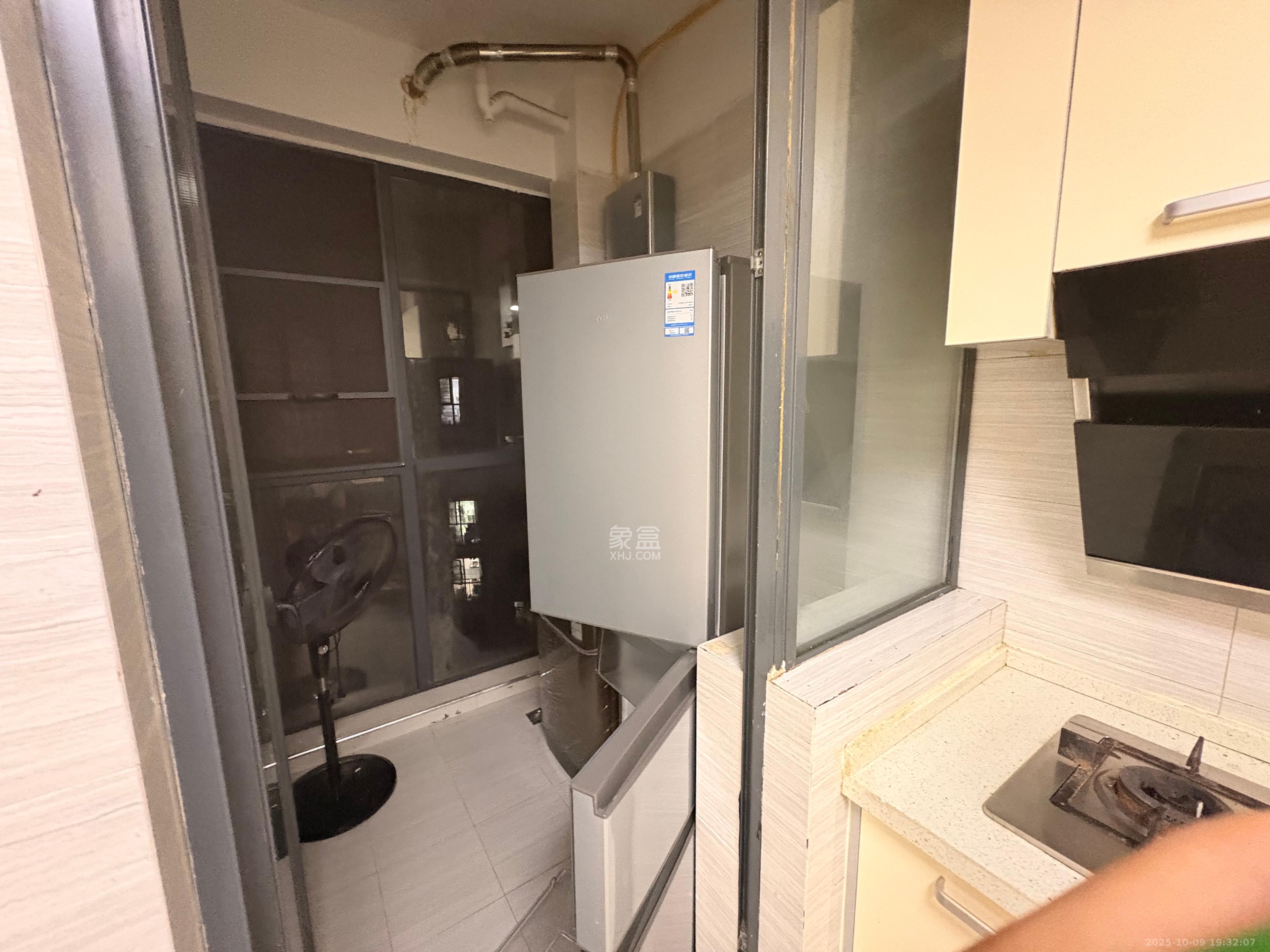 高升时代广场（冠铭商务中心）  4室2厅1卫    1800.0元/月室内图