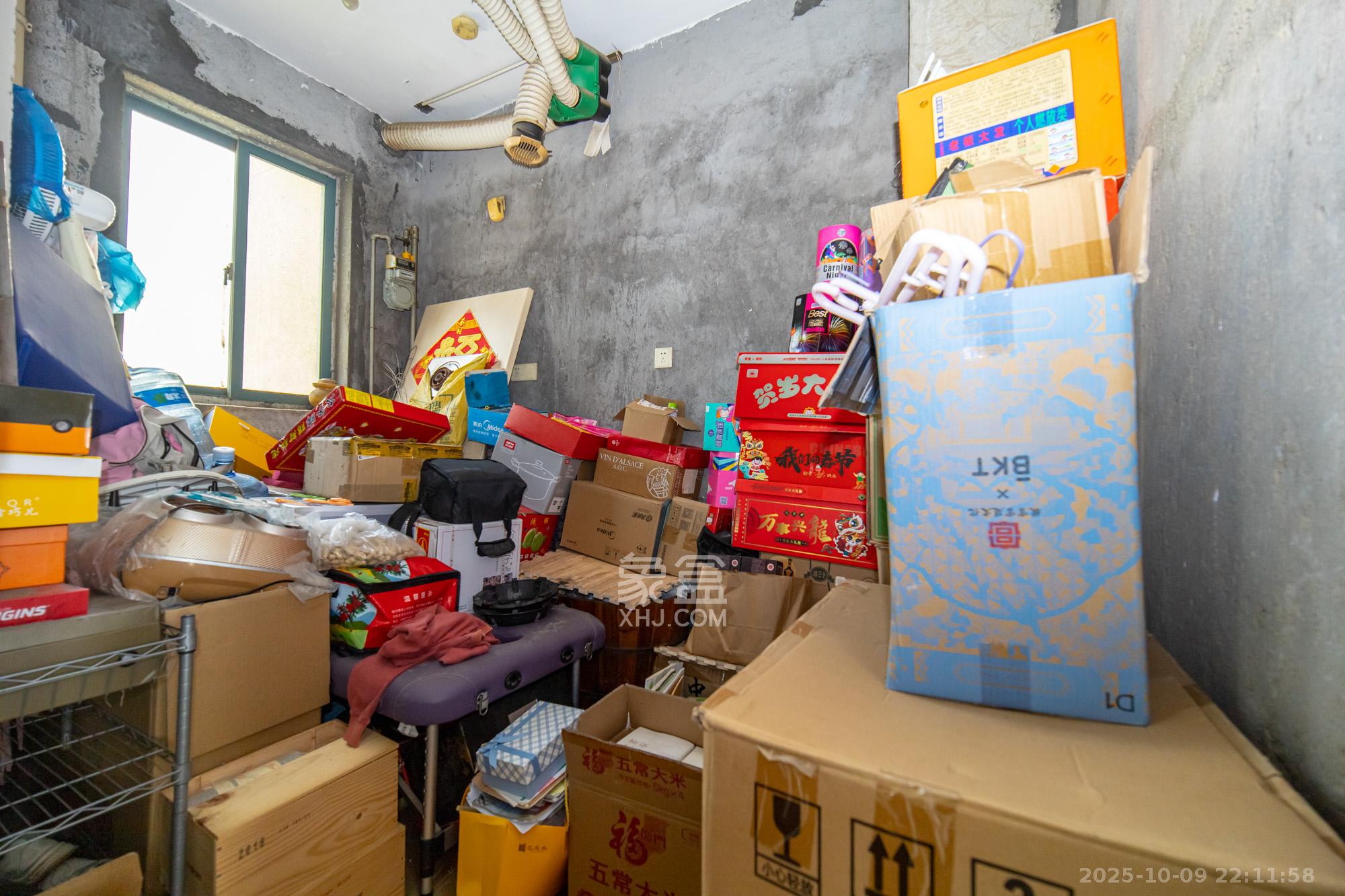 圣爵菲斯  4室2厅1卫    188.0万 圣爵菲斯  4室2厅1卫    188.0万厨房