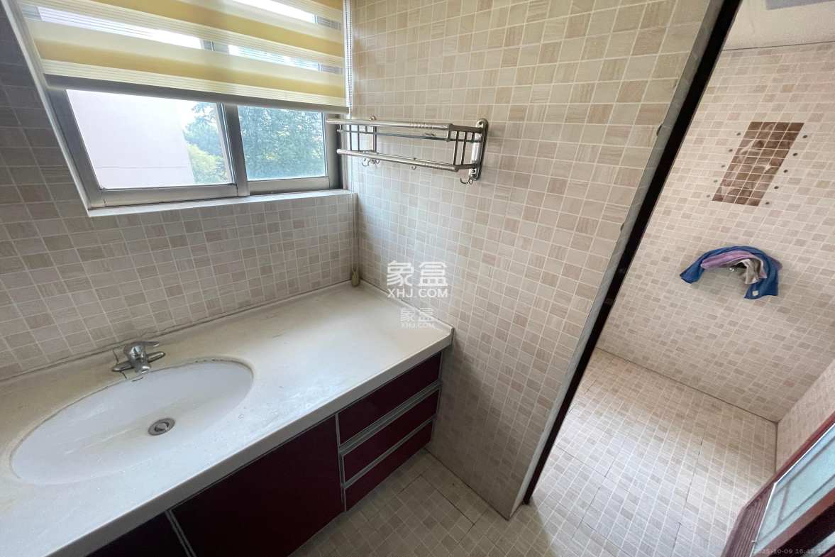 南国嘉苑  5室2厅3卫    4500.0元/月 南国嘉苑  5室2厅3卫    4500.0元/月室内图