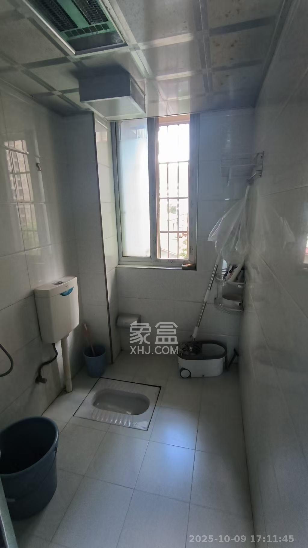 爵士湘  3室2厅1卫    1700.0元/月室内图