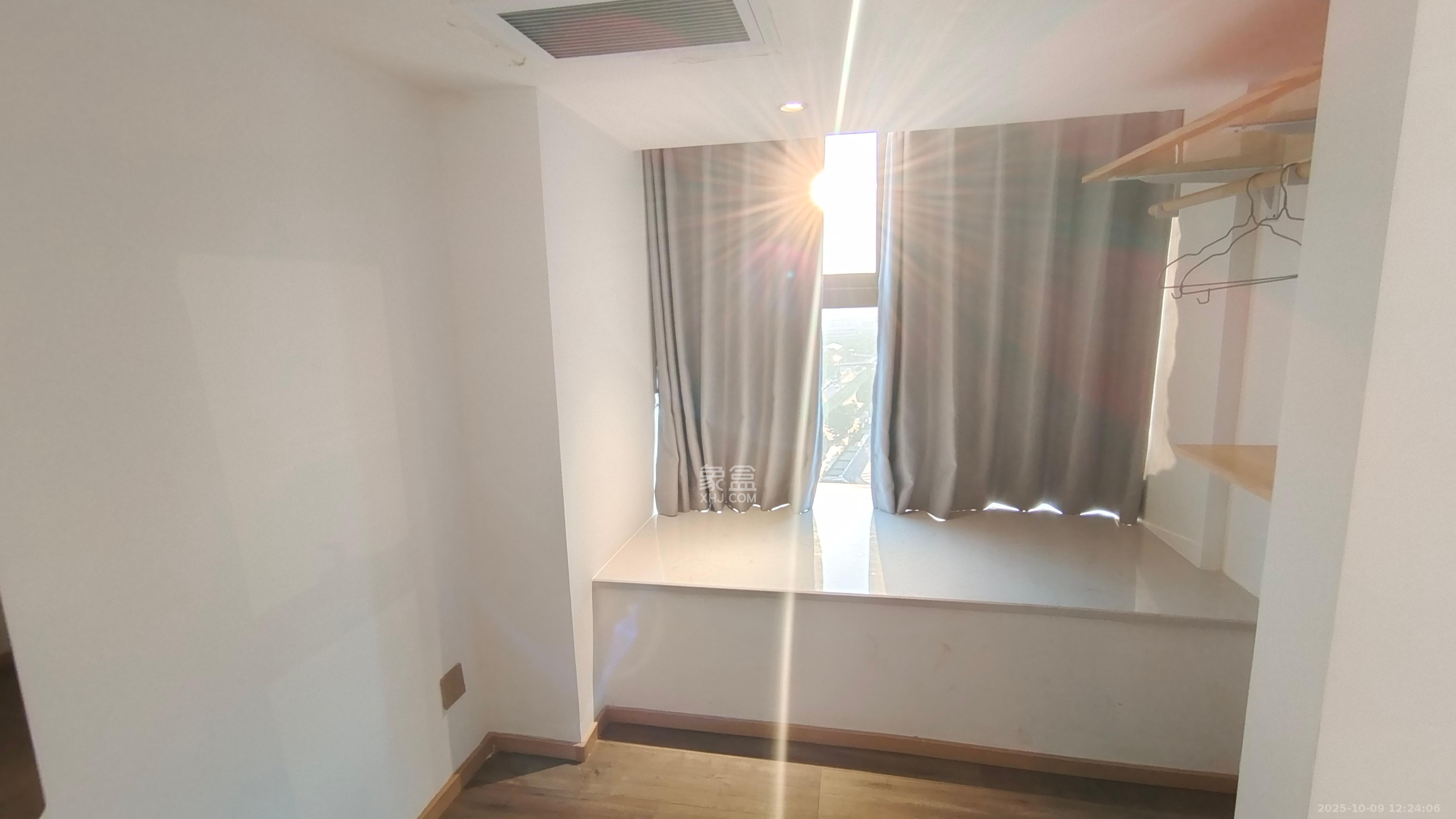 正荣梅溪紫阙台 3室2厅2卫 3800.0元/月 正荣梅溪紫阙台 3室2厅2卫 3800.0元/月室内图