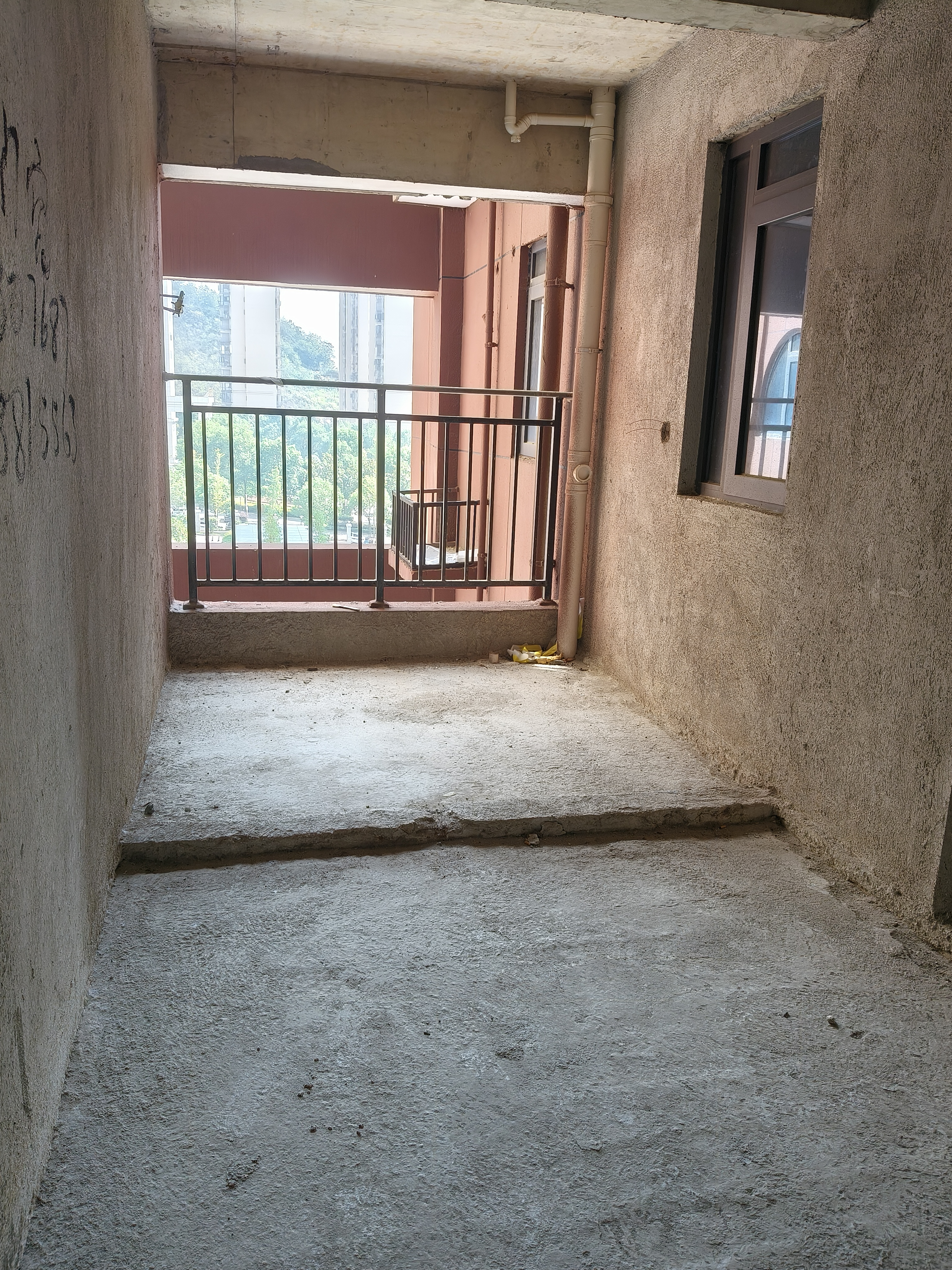 石化大院  3室2厅1卫    59.8万客厅