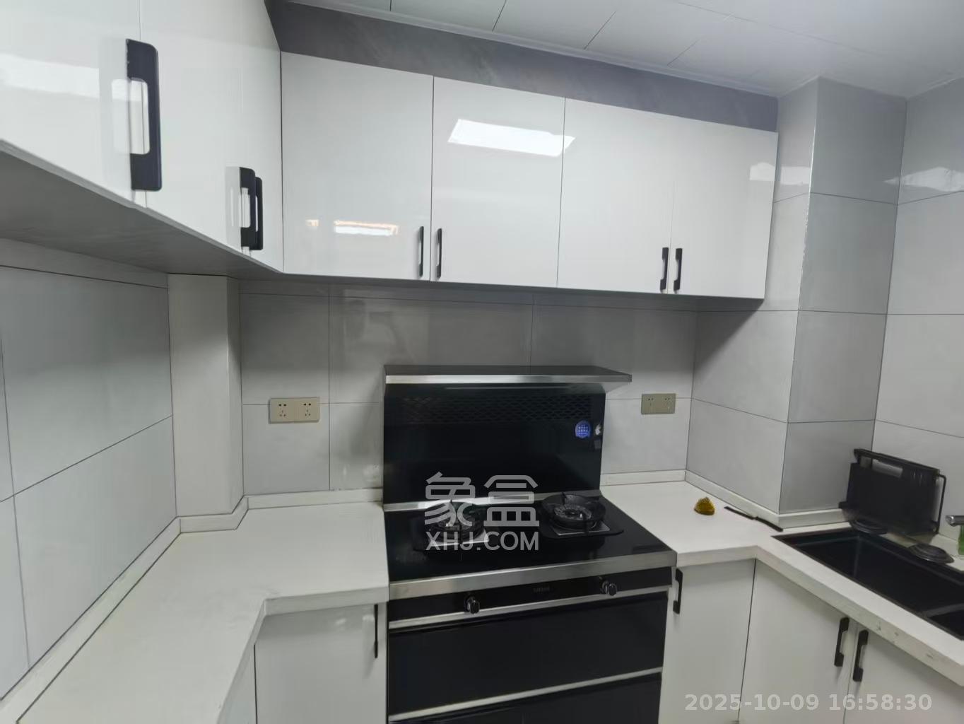 紫华郡 3室2厅2卫 2100.0元/月 紫华郡 3室2厅2卫 2100.0元/月室内图