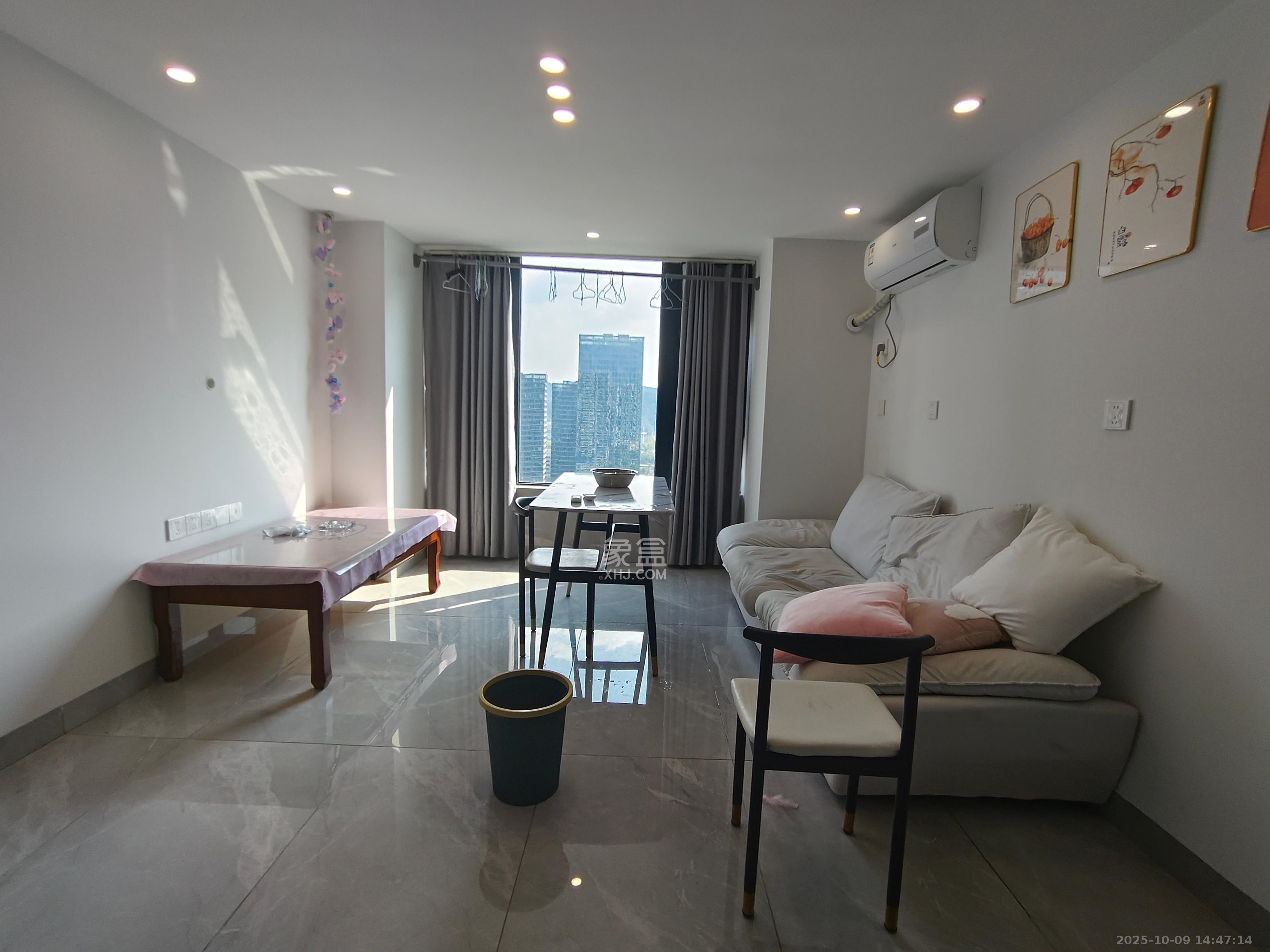 中海阅溪府 2室1厅1卫 1700.0元/月 中海阅溪府 2室1厅1卫 1700.0元/月室内图