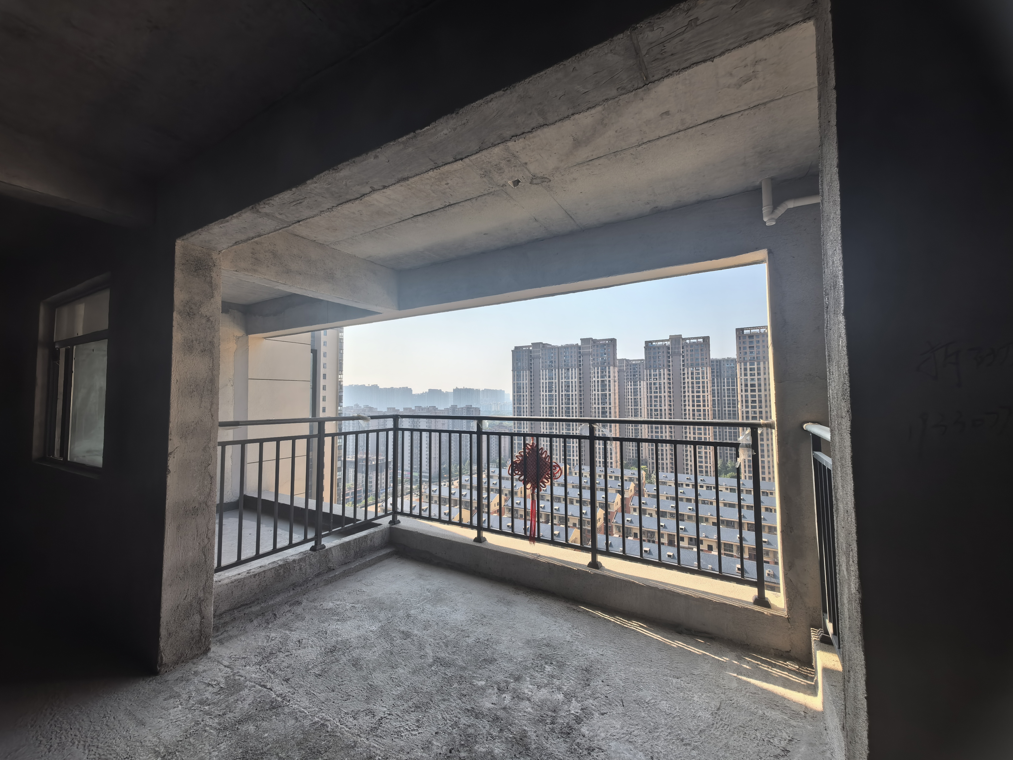 承龙大名城 4室2厅2卫 70.0万 承龙大名城 4室2厅2卫 70.0万客厅