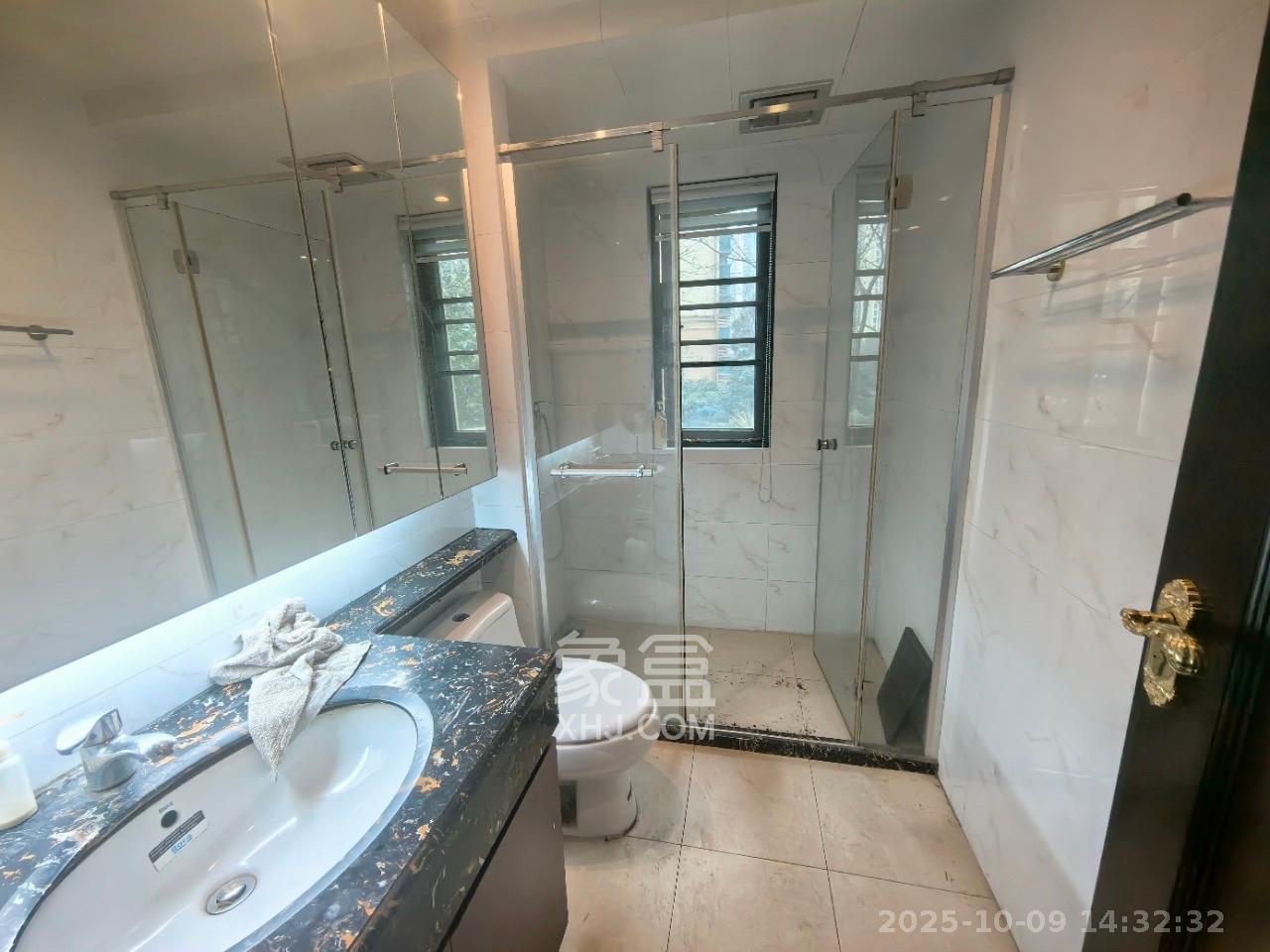 恒大雅苑 4室2厅2卫 3400.0元/月 恒大雅苑 4室2厅2卫 3400.0元/月室内图