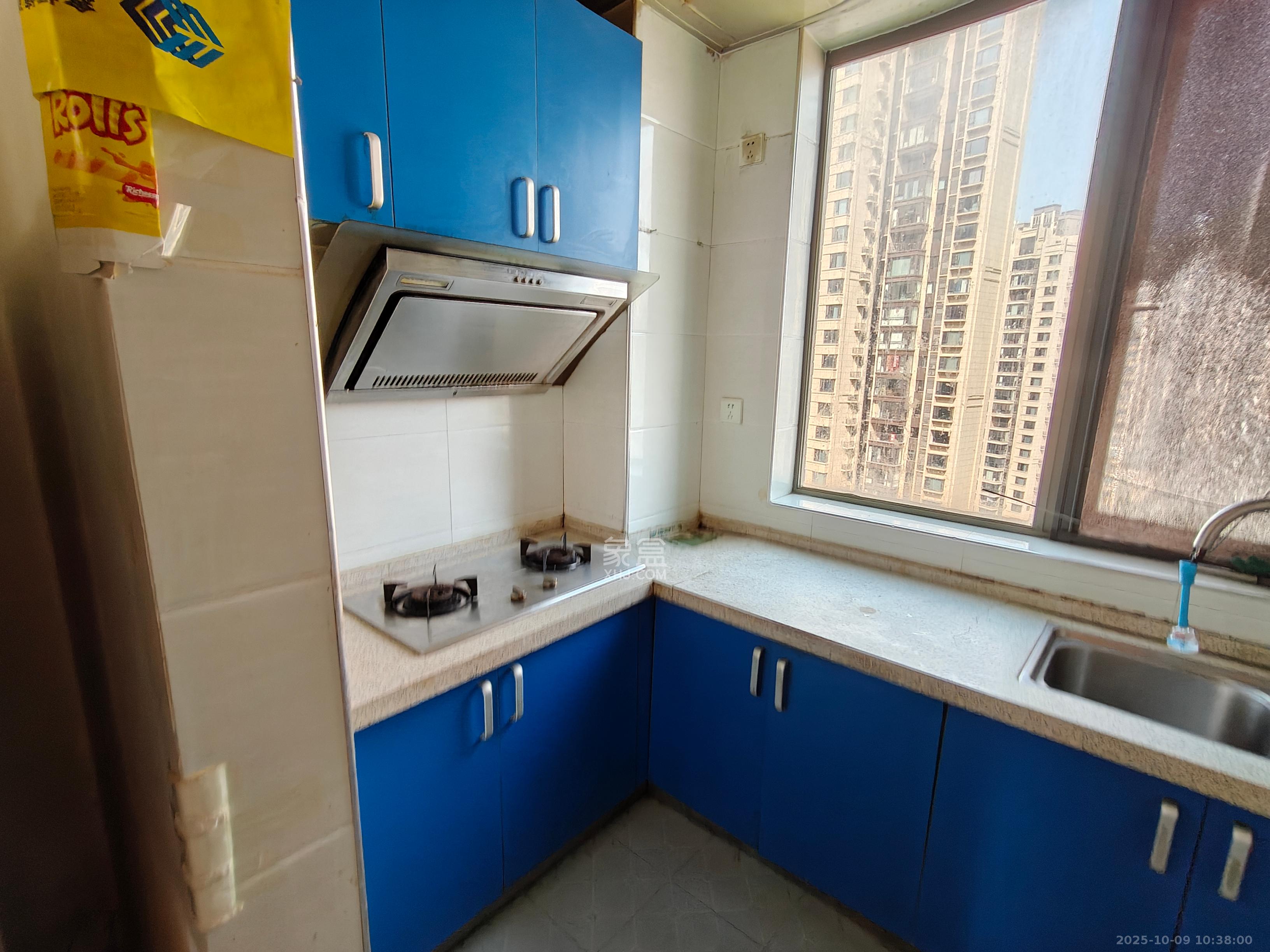 新城新世界一二三期 3室2厅1卫 2400.0元/月 新城新世界一二三期 3室2厅1卫 2400.0元/月室内图